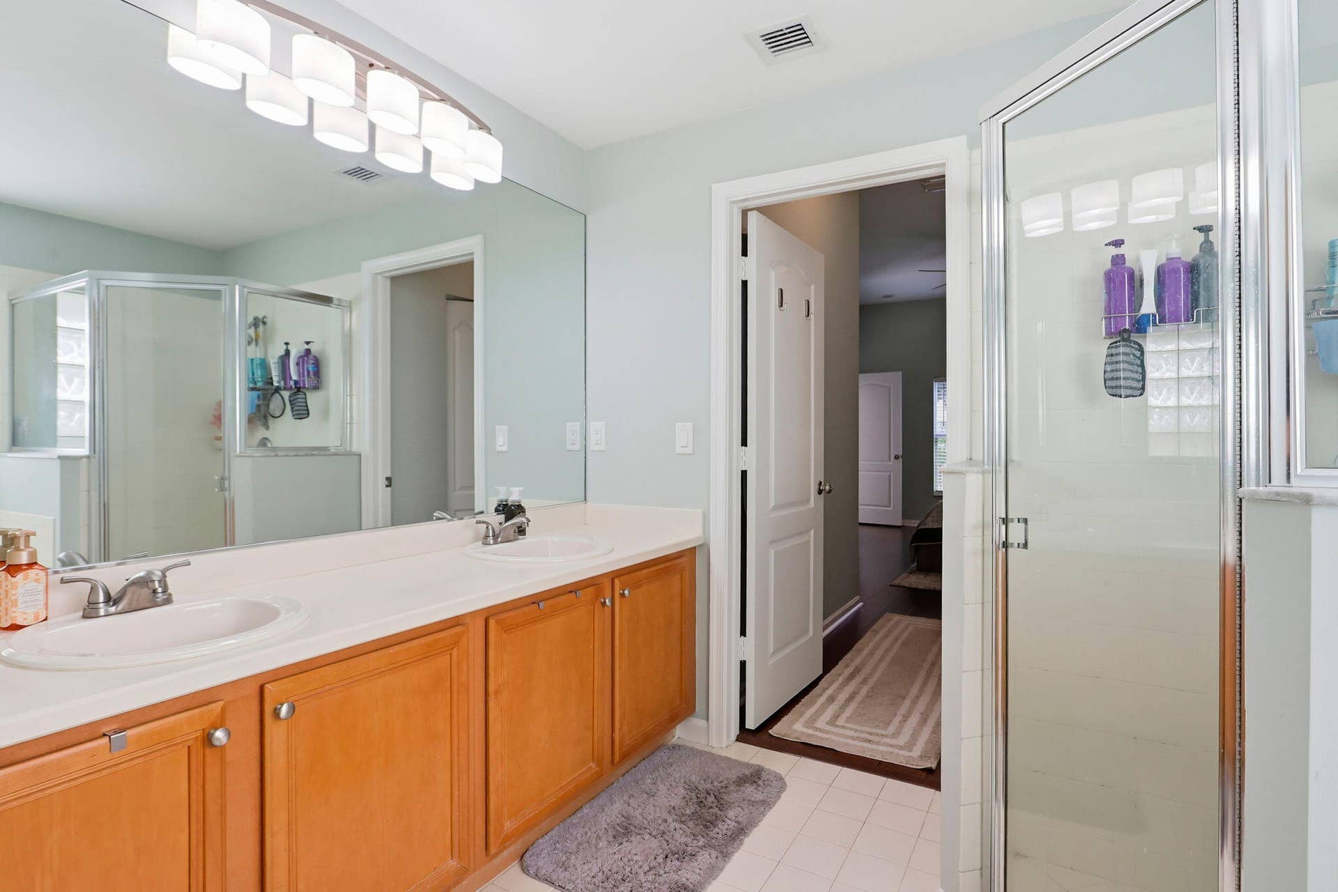 primary bathroom 2