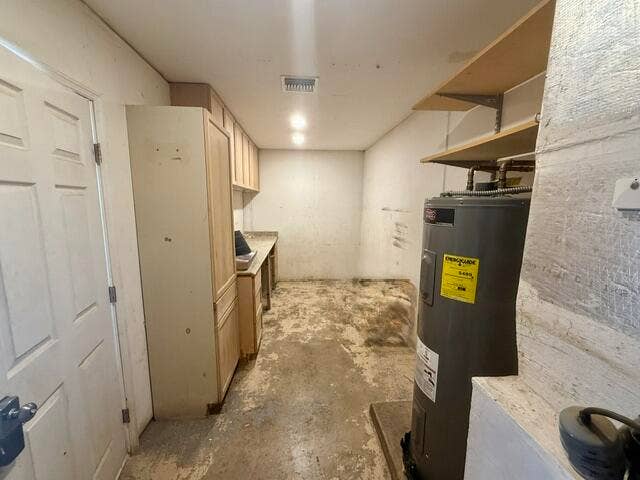 Converted Utility Room off the 2 car garage