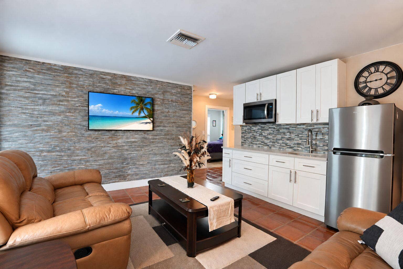 4261 NE 11th Terrace, Pompano Beach, FL 33064 8-web-or-mls-005_DSC01859_edited