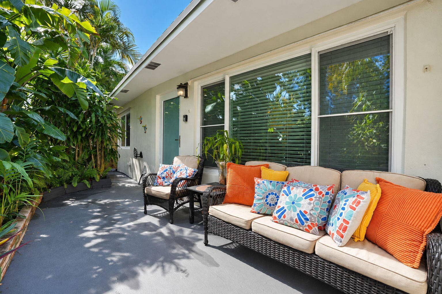 4261 NE 11th Terrace, Pompano Beach, FL 33064 26-web-or-mls-023_DSC01917_edited