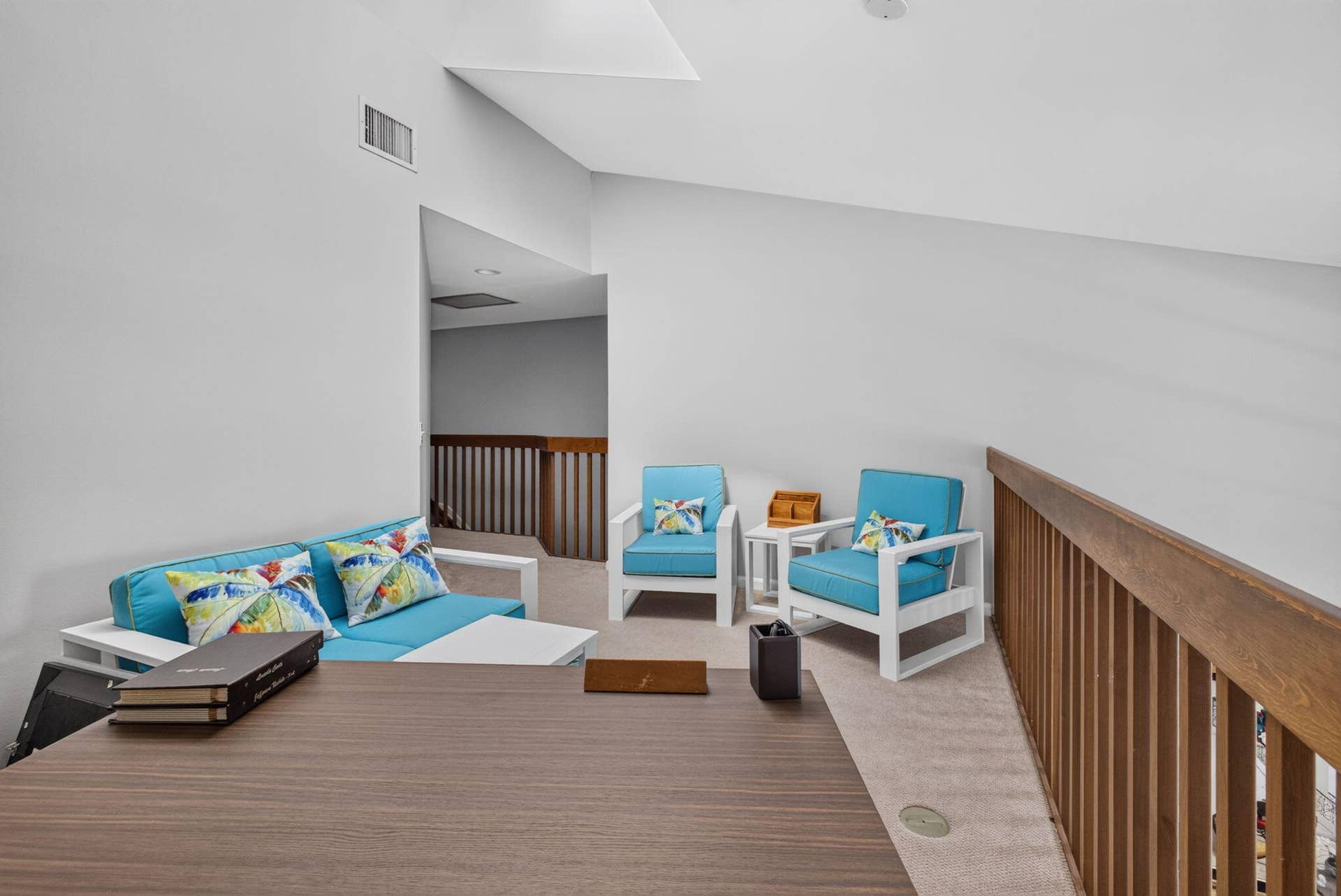 2439 Treasure Isle Drive, #Unit 7, West Palm Beach, FL 33410 32-web-or-mls-5D1A8151