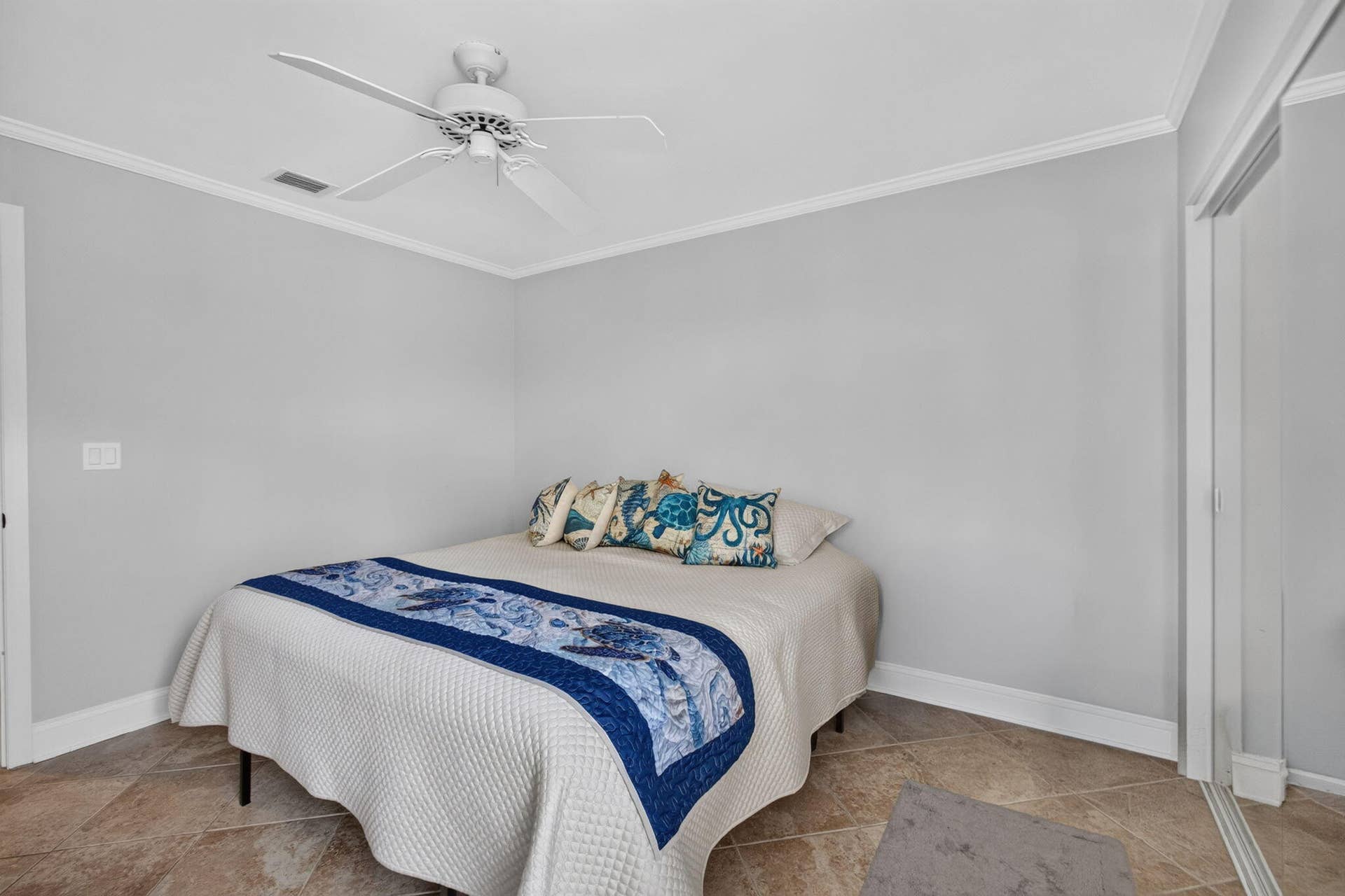 2439 Treasure Isle Drive, #Unit 7, West Palm Beach, FL 33410 28-web-or-mls-5D1A8130