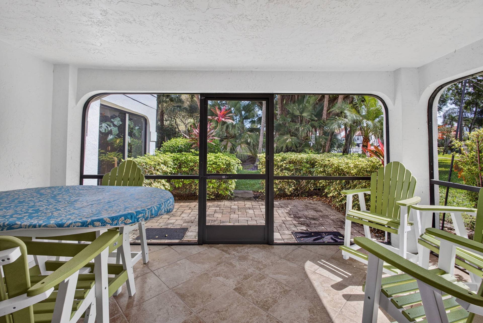 2439 Treasure Isle Drive, #Unit 7, West Palm Beach, FL 33410 6-web-or-mls-5D1A7965