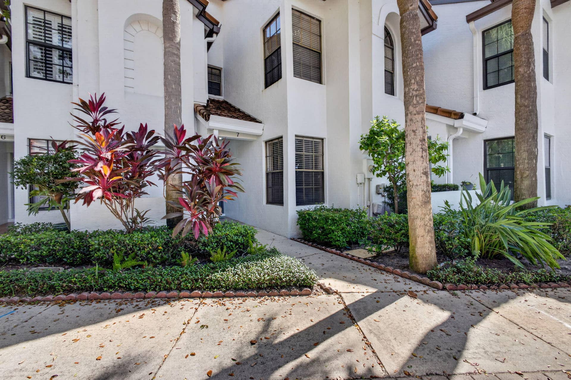 2439 Treasure Isle Drive, #Unit 7, West Palm Beach, FL 33410 2-web-or-mls-5D1A7940