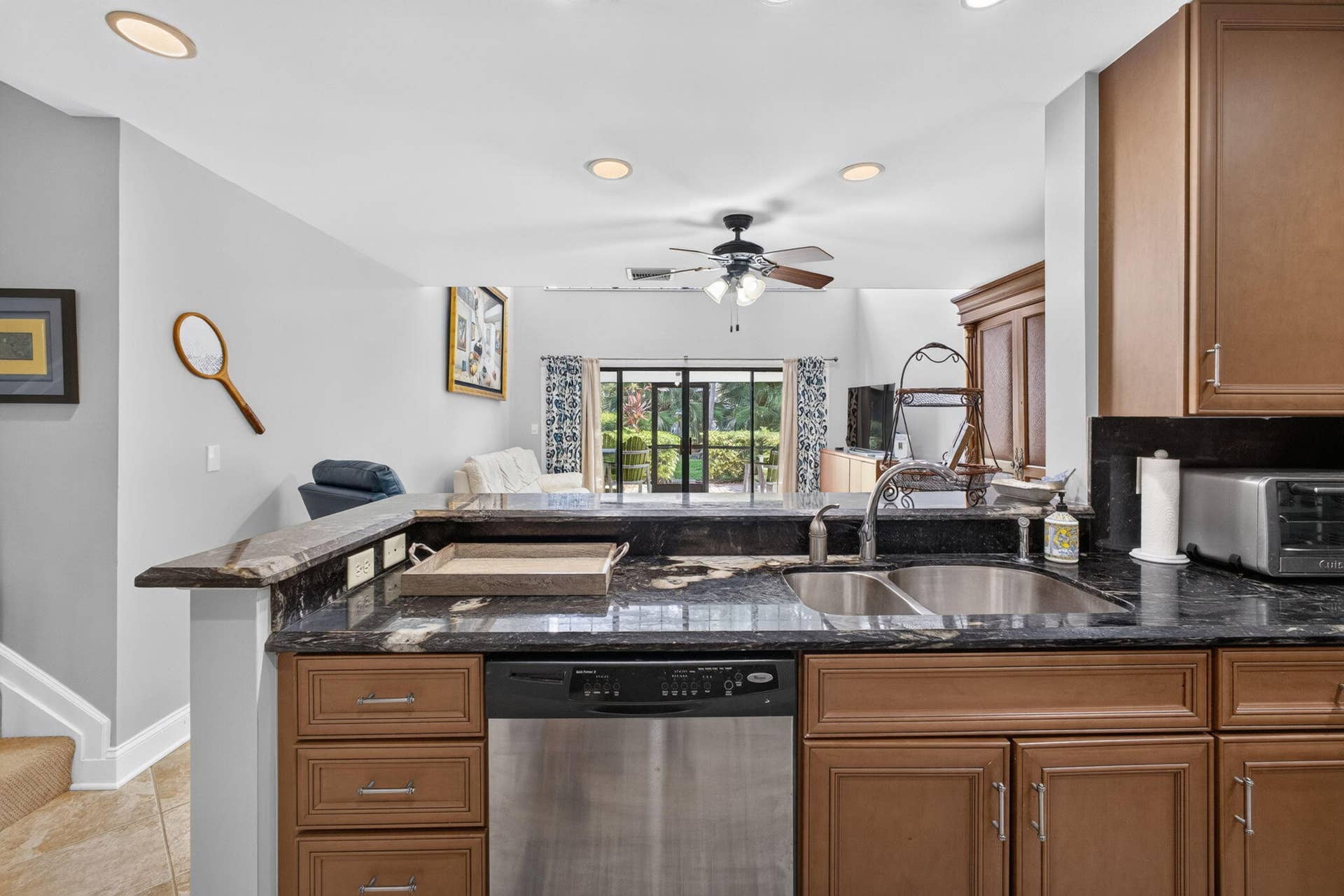 2439 Treasure Isle Drive, #Unit 7, West Palm Beach, FL 33410 14-web-or-mls-5D1A8070
