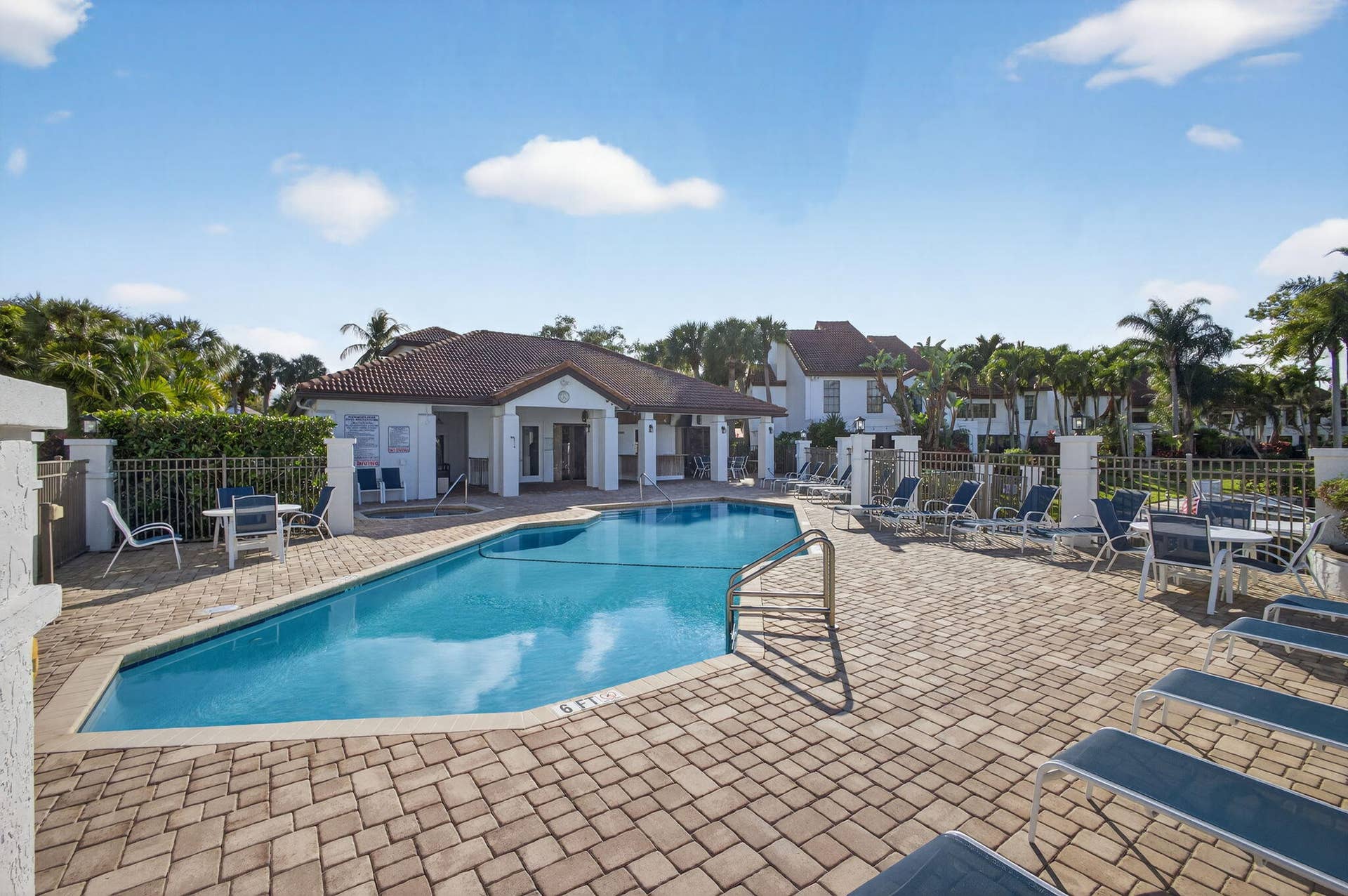 2439 Treasure Isle Drive, #Unit 7, West Palm Beach, FL 33410 82-web-or-mls-75-print-71-print-5D1A3605