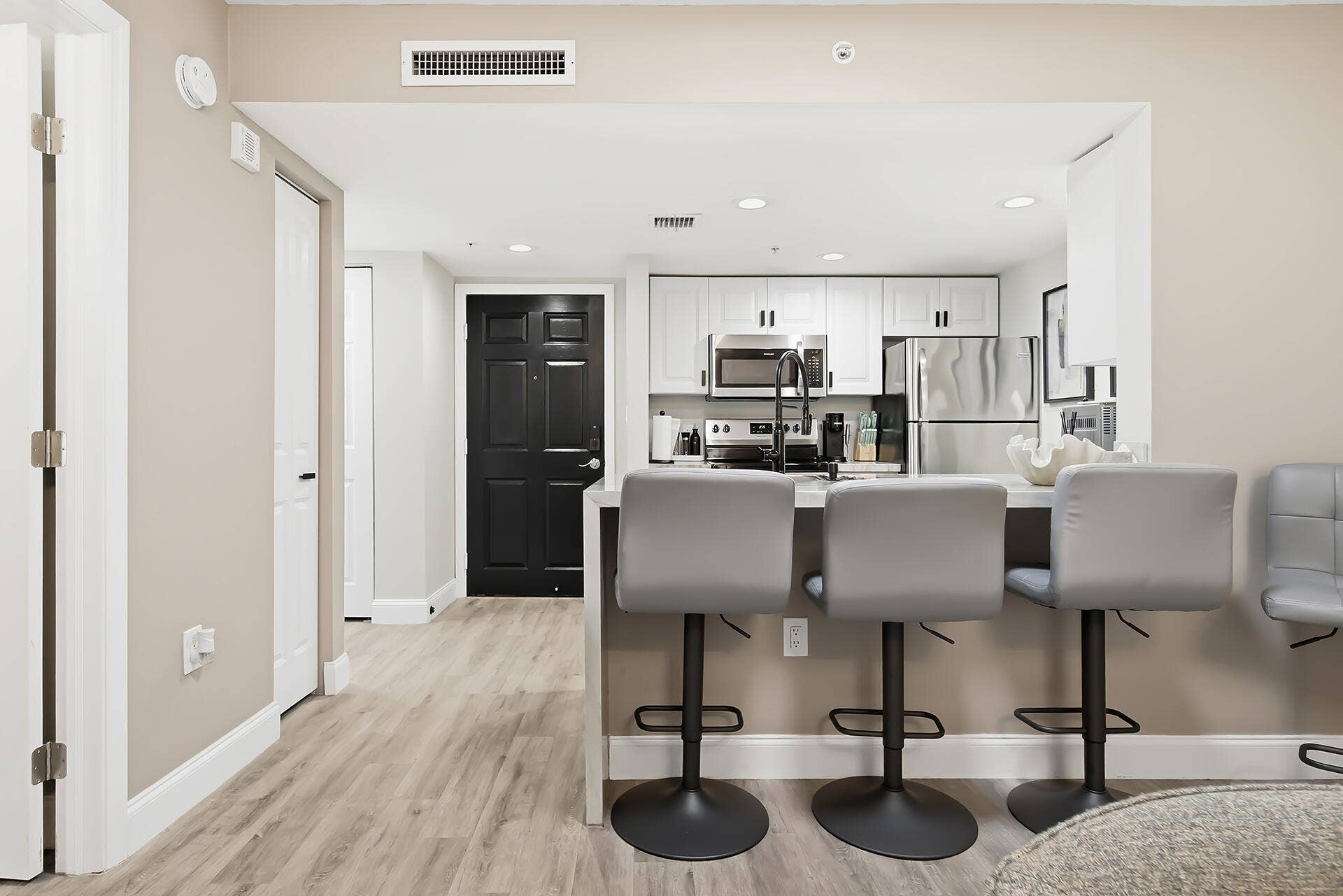 1801 N Flagler (Seasonal Rental) Drive, #611, West Palm Beach, West Palm Beach, FL 33407 1801-N-FLAGLER-DR-APT-611-33407-004