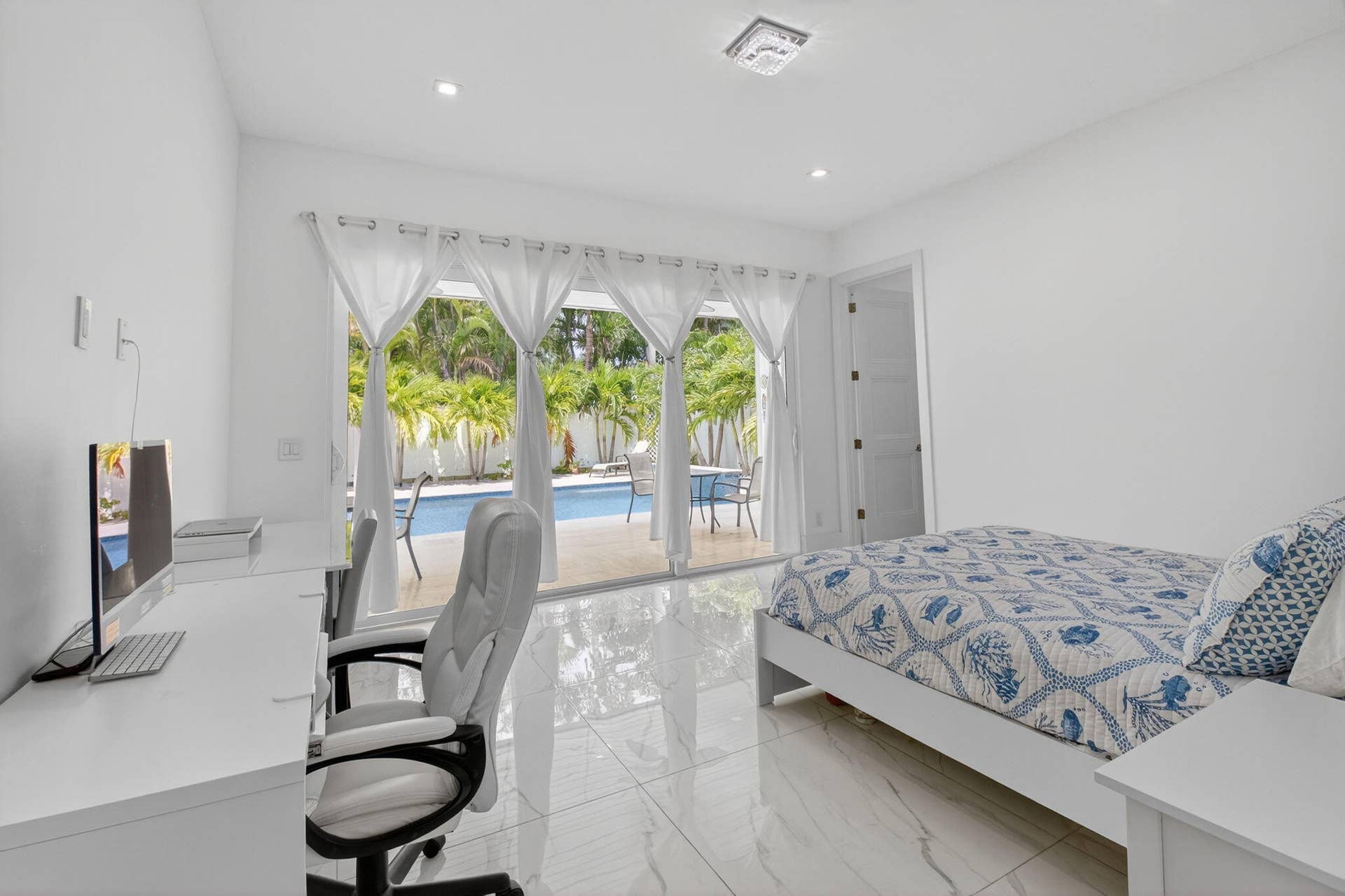 711 NE 6th Street, Boca Raton, FL 33432 41-web-or-mls-068_DSC_5898