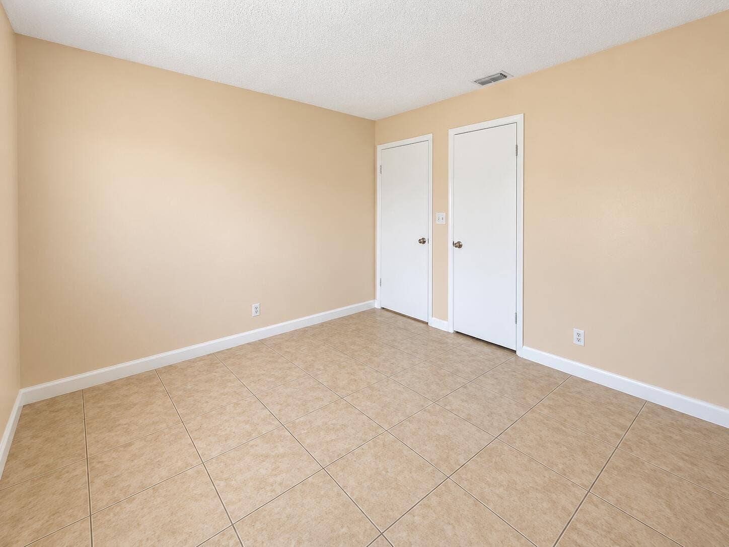 4125 WOODSIDE Drive, #1-4, Coral Springs, FL 33065 0EBF088E-1F0E-44D7-903B-E2ACD9F73416