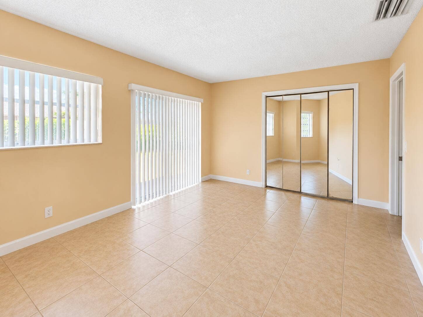 4125 WOODSIDE Drive, #1-4, Coral Springs, FL 33065 453CB9AB-35CC-4EB3-BCB4-EDAD40E08F93