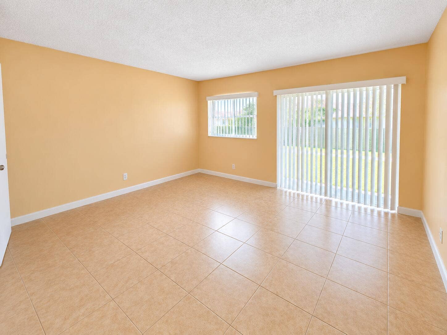 4125 WOODSIDE Drive, #1-4, Coral Springs, FL 33065 F6099191-1477-49F5-BBE9-5DA2516E7307