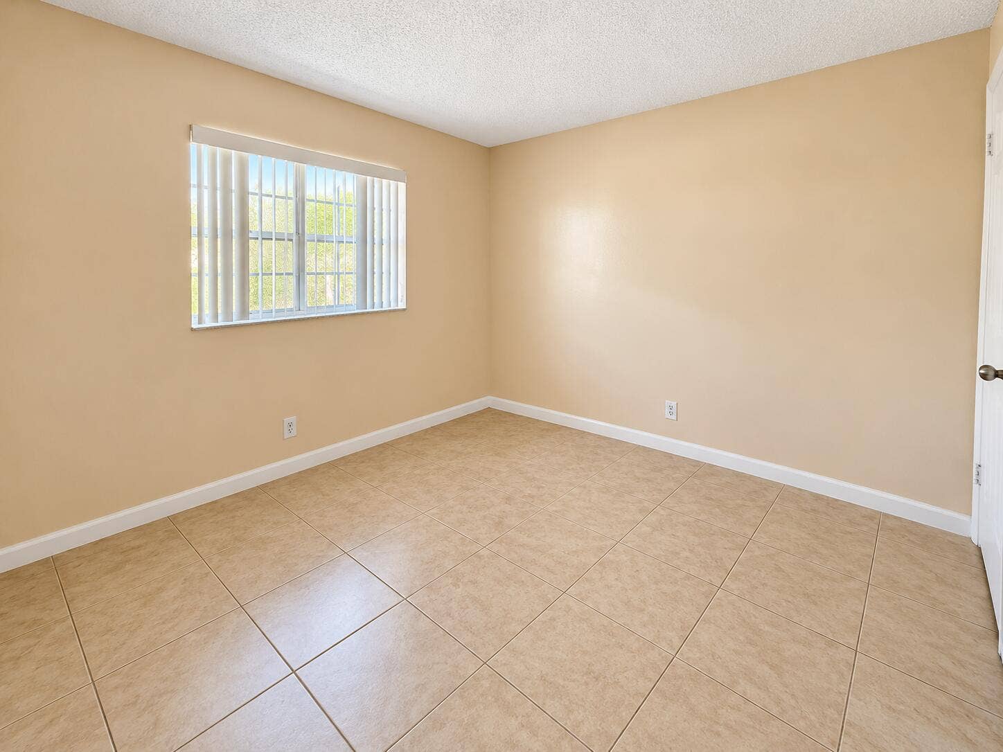 4125 WOODSIDE Drive, #1-4, Coral Springs, FL 33065 43E82541-BAB3-4E8A-B1F7-D5C8F01B0AFC