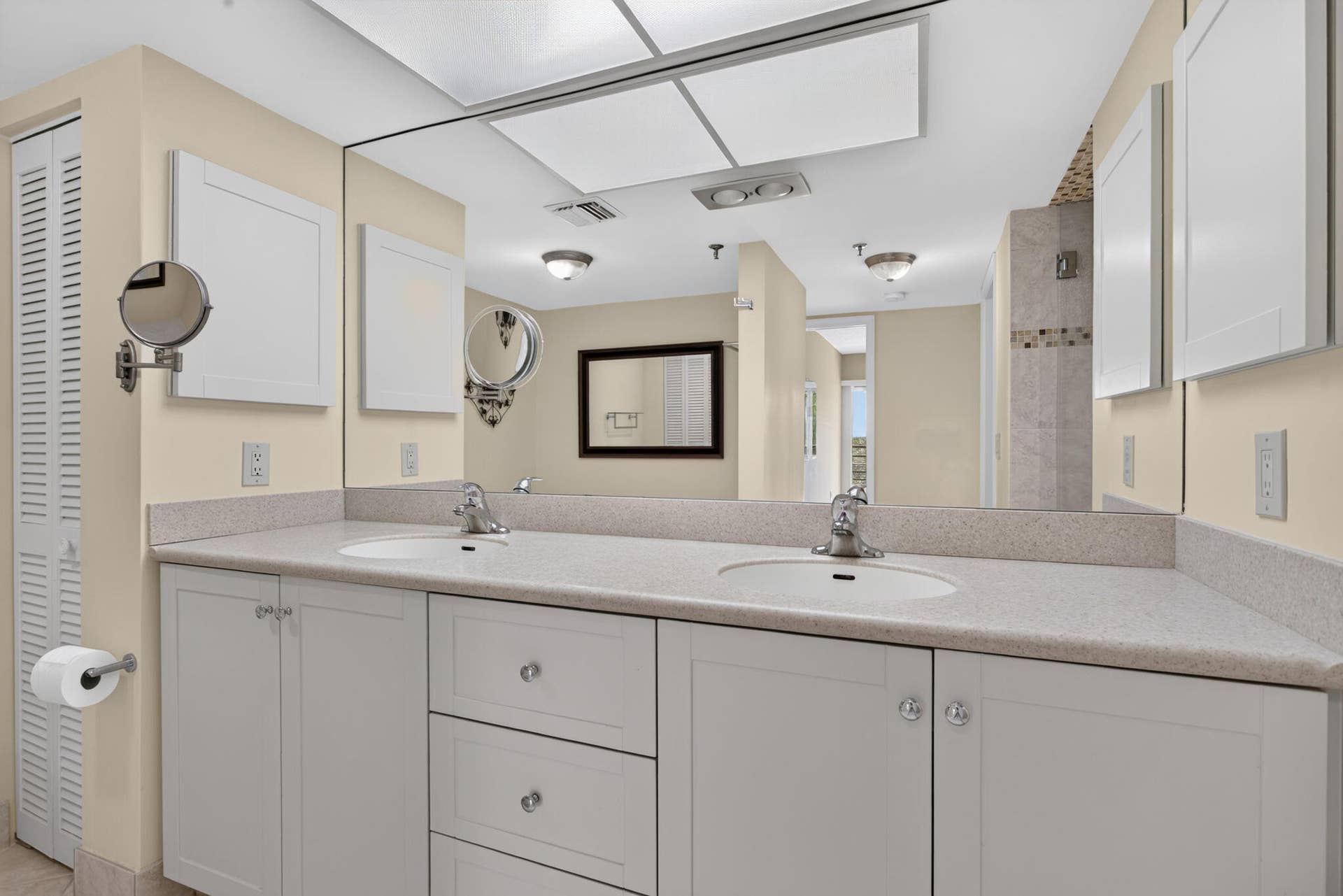 9220 SW 14TH Street, #3502, Boca Raton, FL 33428 MAIN BATH DOUBLE VANITY