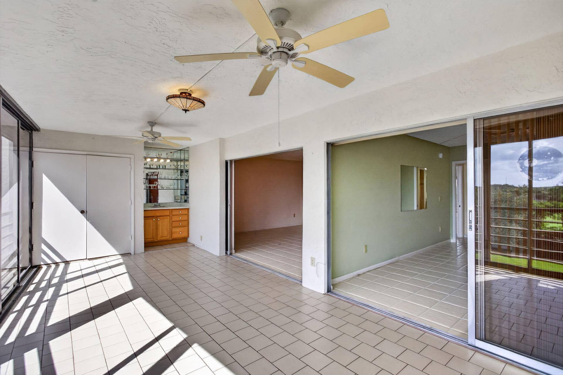 9220 SW 14TH Street, #3502, Boca Raton, FL 33428 LARGE FLORIDA ROOM