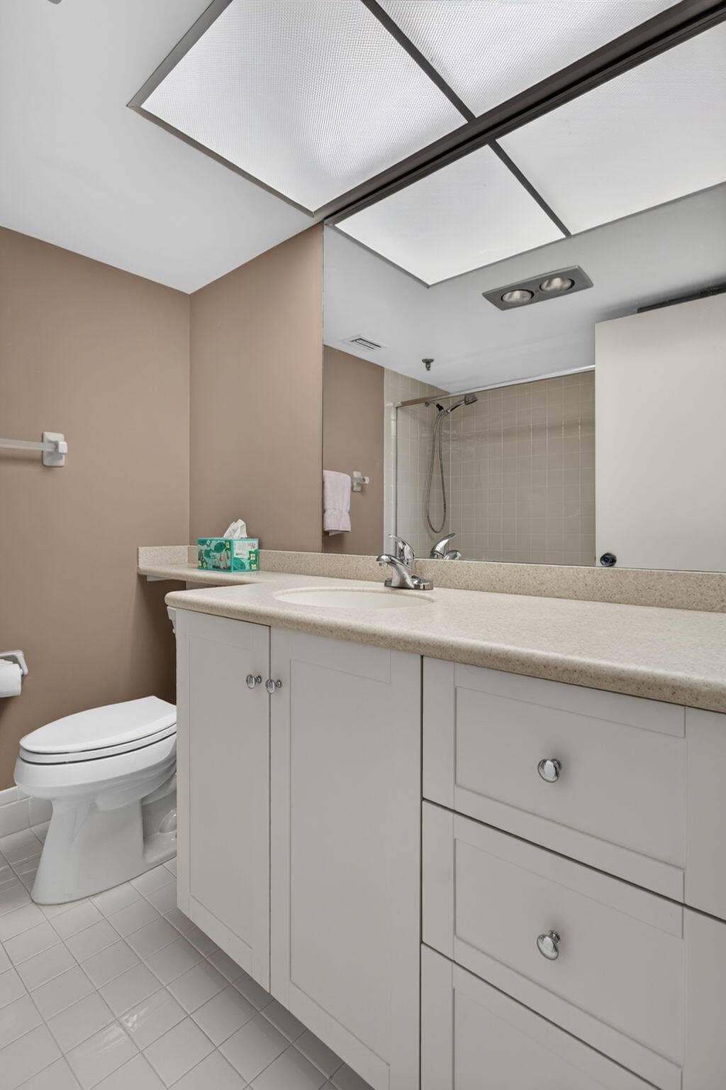 9220 SW 14TH Street, #3502, Boca Raton, FL 33428 GUEST BATHROOM