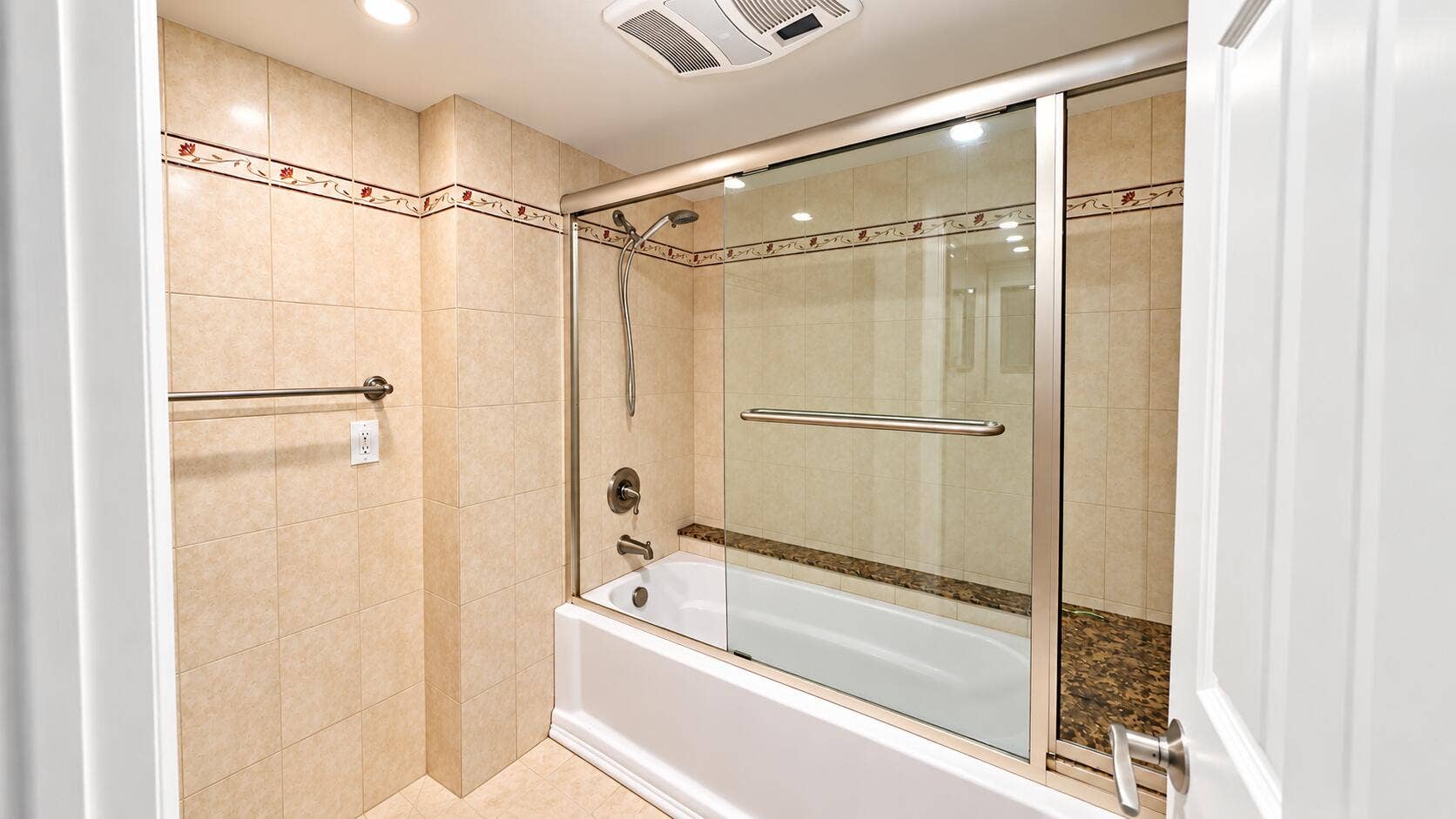 3750 Galt Ocean Drive, #1705, Fort Lauderdale, FL 33308 A82E5155-B9BC-4D46-8A10-E56C9F43E2B1