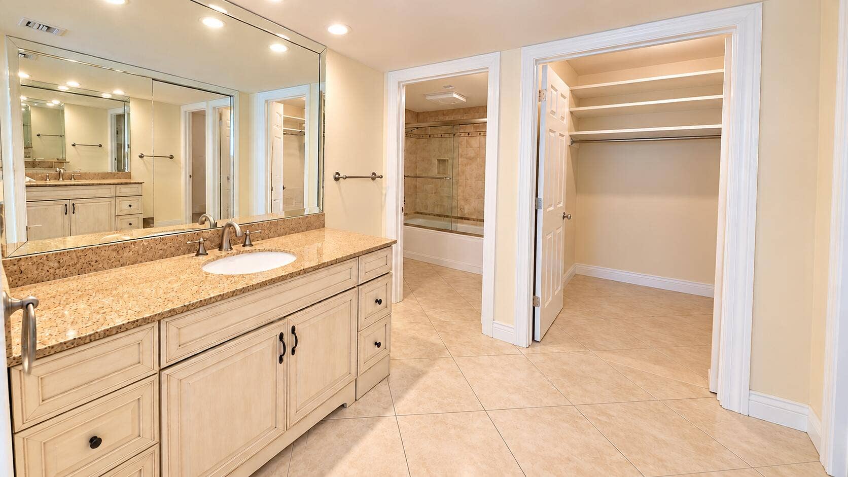 3750 Galt Ocean Drive, #1705, Fort Lauderdale, FL 33308 2C3C6D4F-9642-4768-B7DD-53A0F147153A
