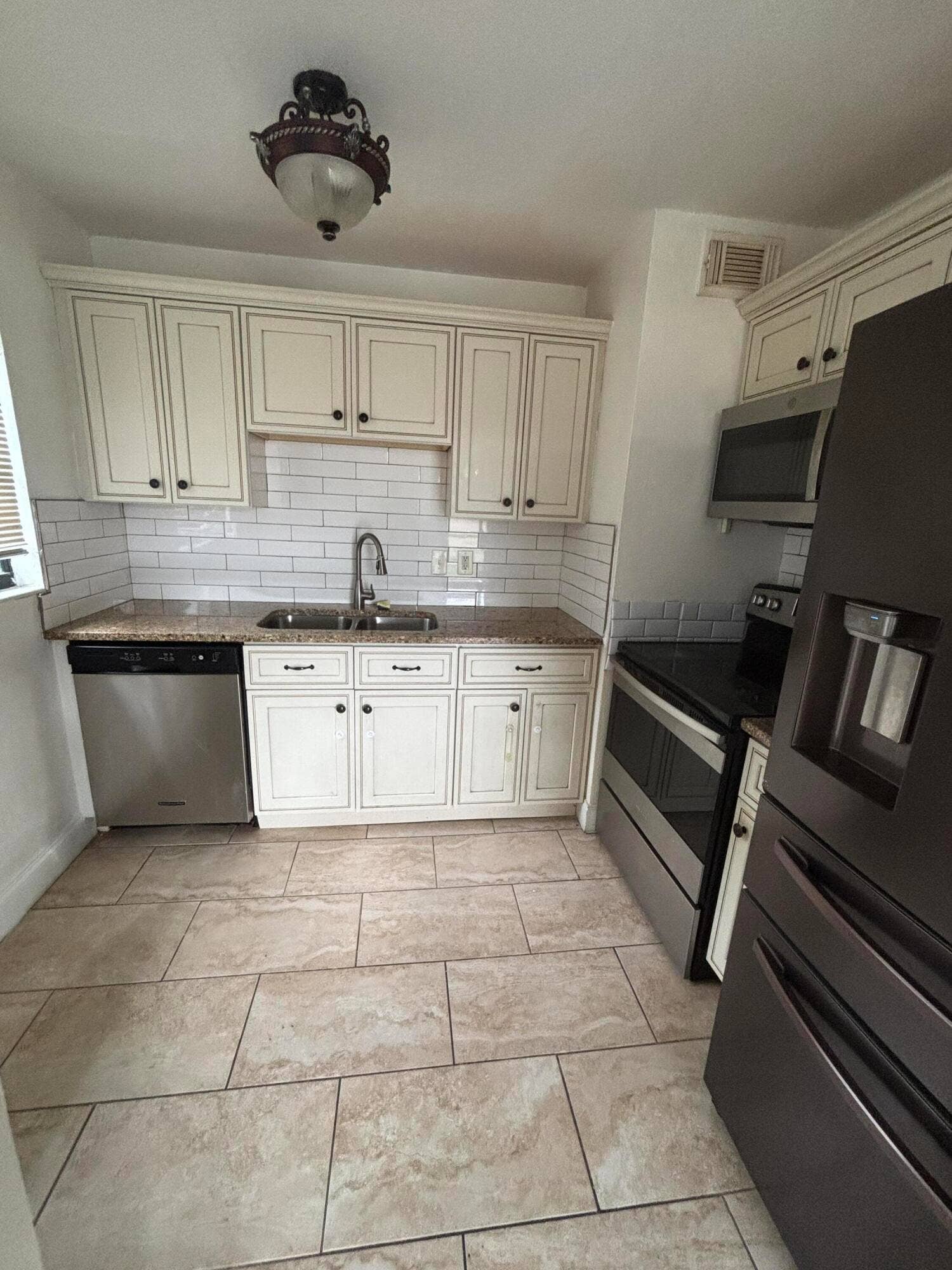 2804 AVENUE J, Fort Pierce, FL 34947 IMG_5238