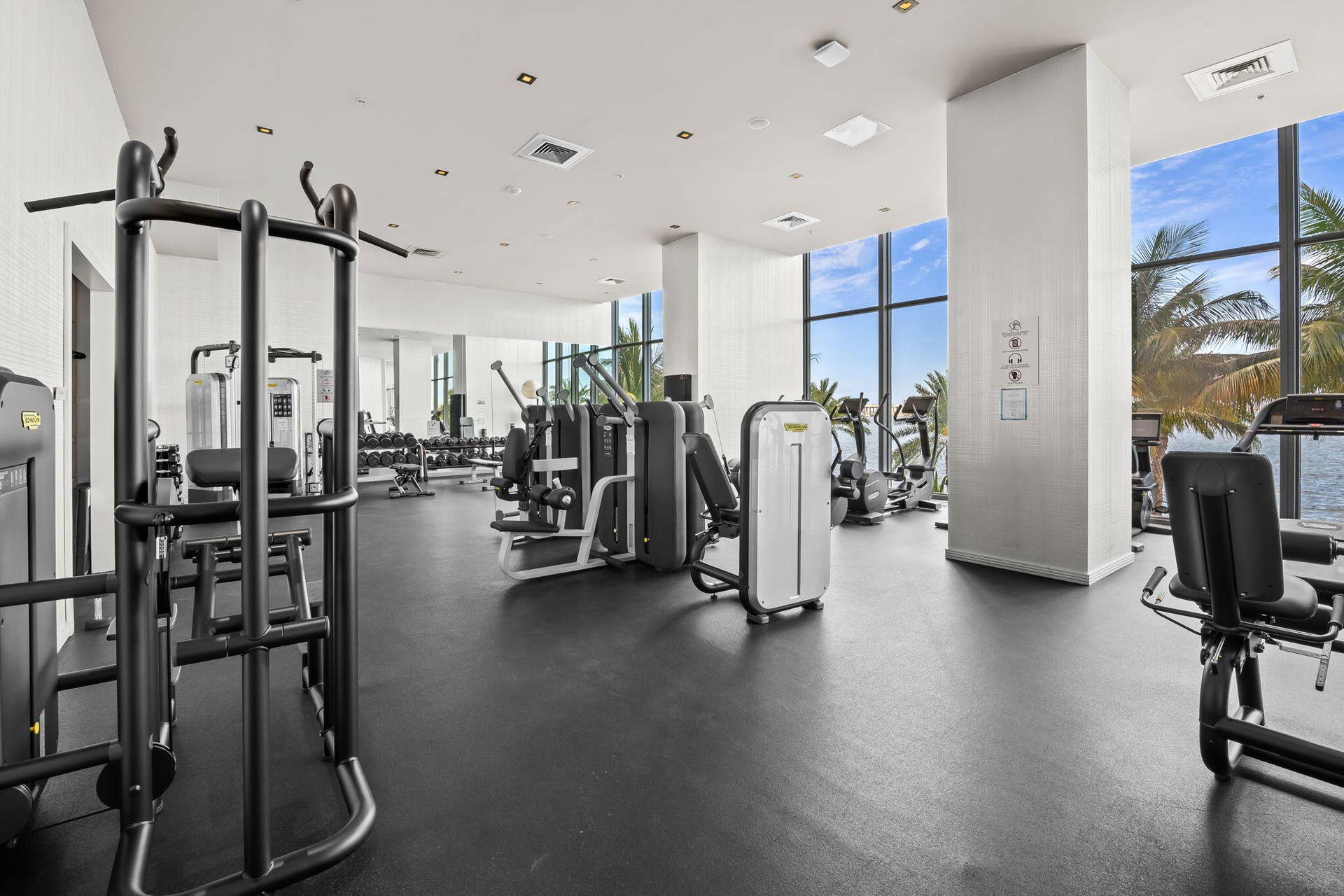 2900 NE 7th Avenue, #1909, Miami, FL 33137 25-web-or-mls-BEC00294