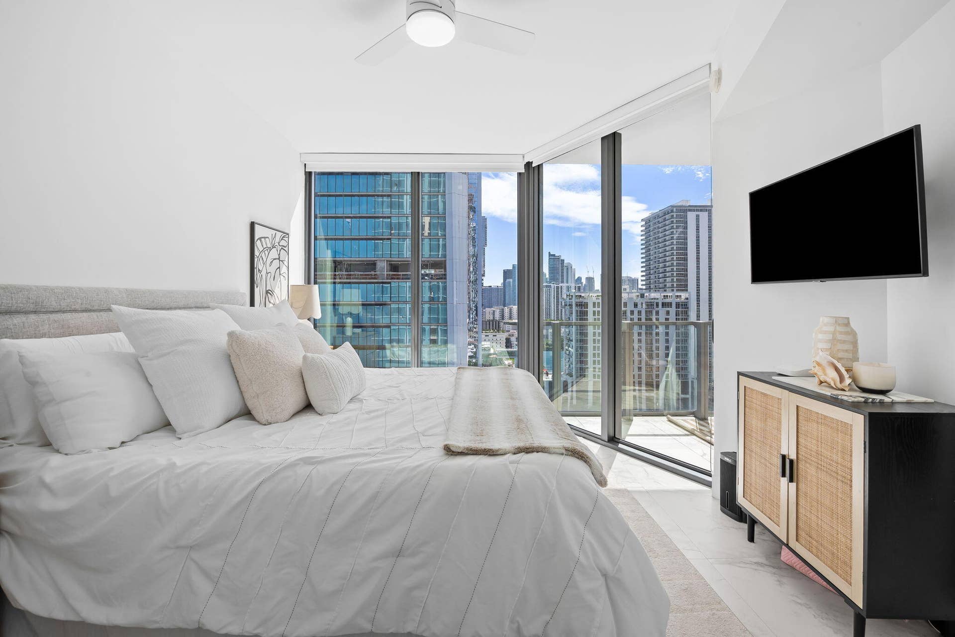 2900 NE 7th Avenue, #1909, Miami, FL 33137 6-web-or-mls-BEC00135