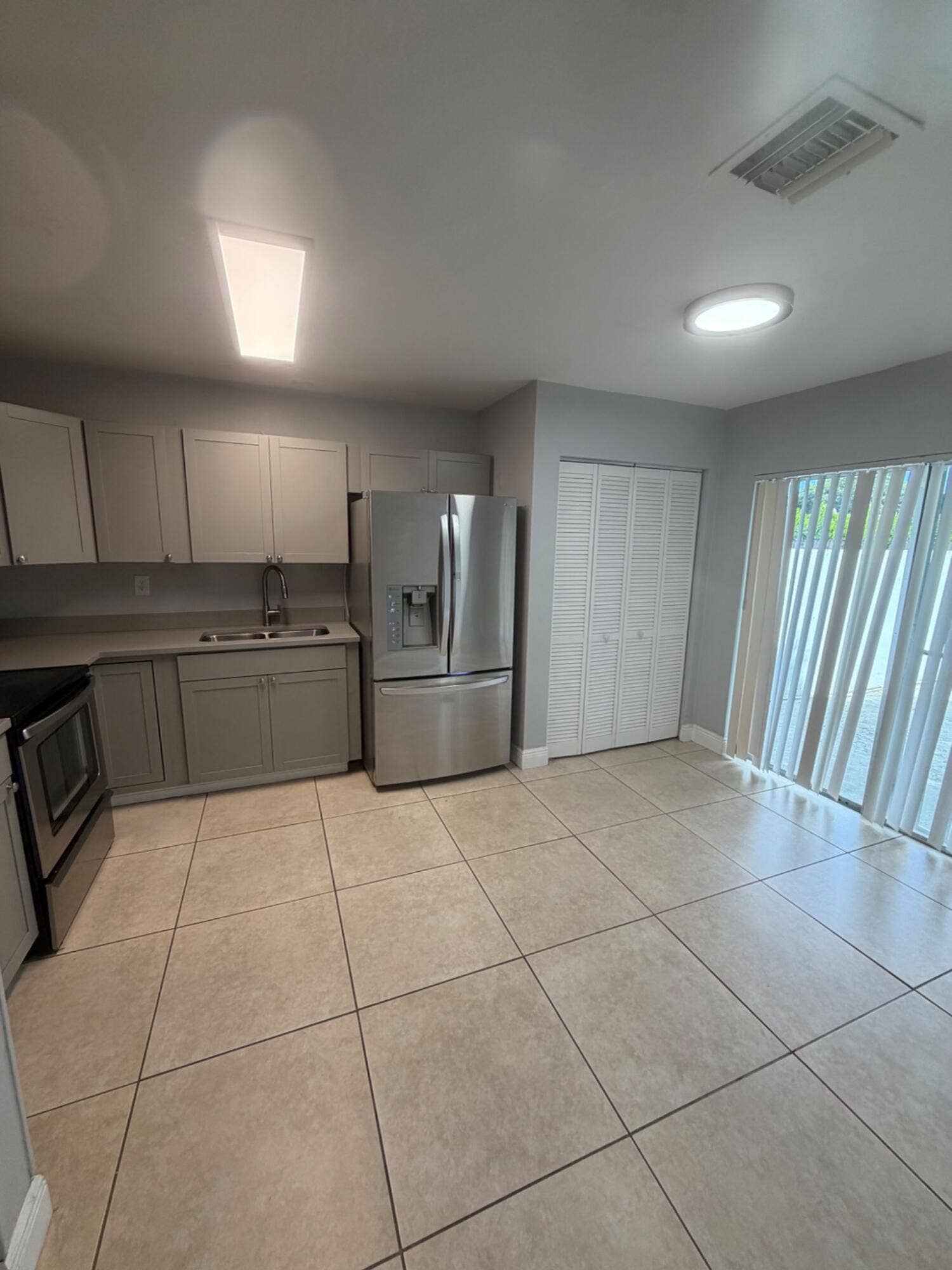 2910 NW 195TH Street, Miami Gardens, Miami Gardens, FL 33056 9