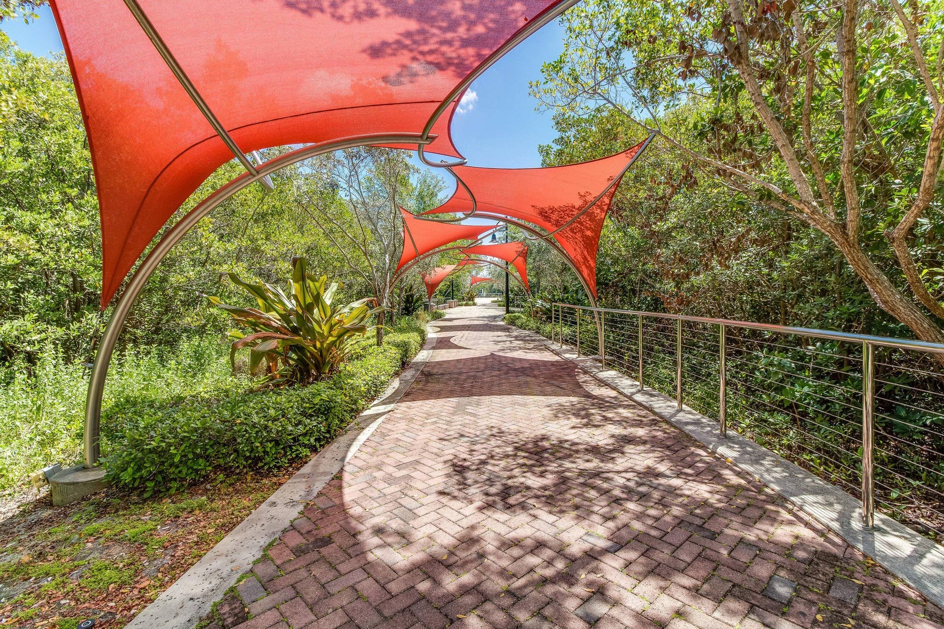 047-700EastBoyntonBeachBoulevard-710-Boy
