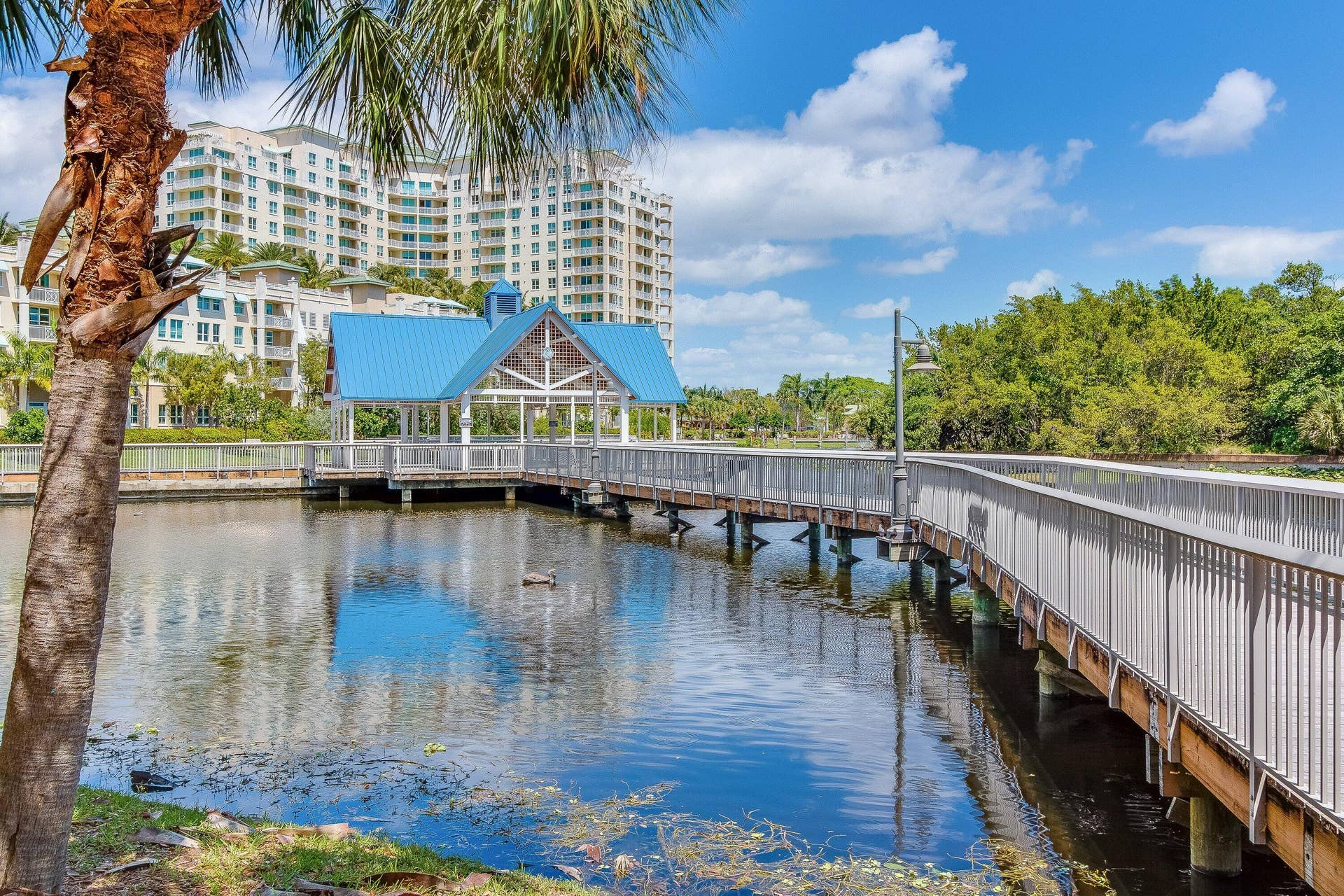 046-700EastBoyntonBeachBoulevard-710-Boy