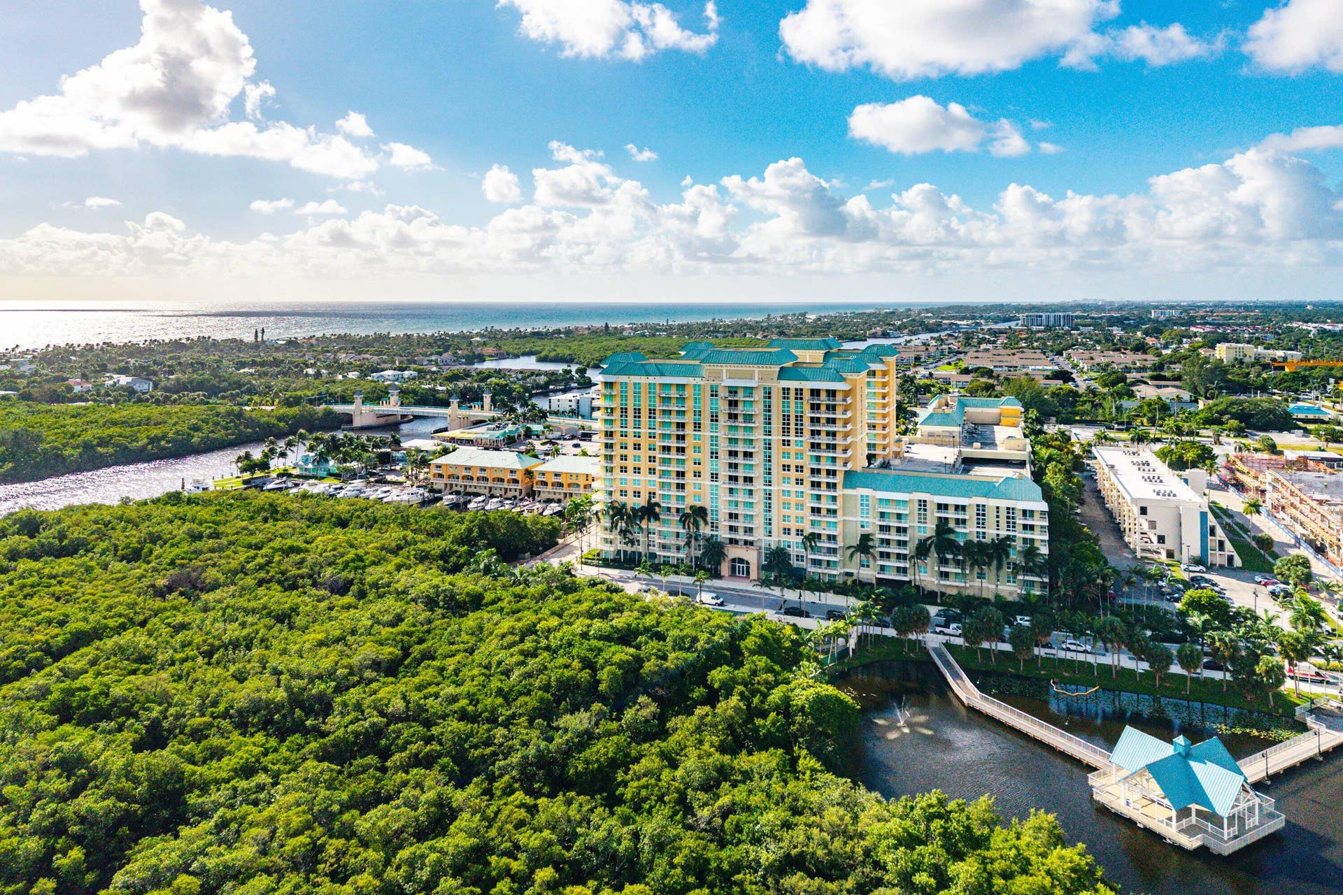 045-700EastBoyntonBeachBoulevard-710-Boy
