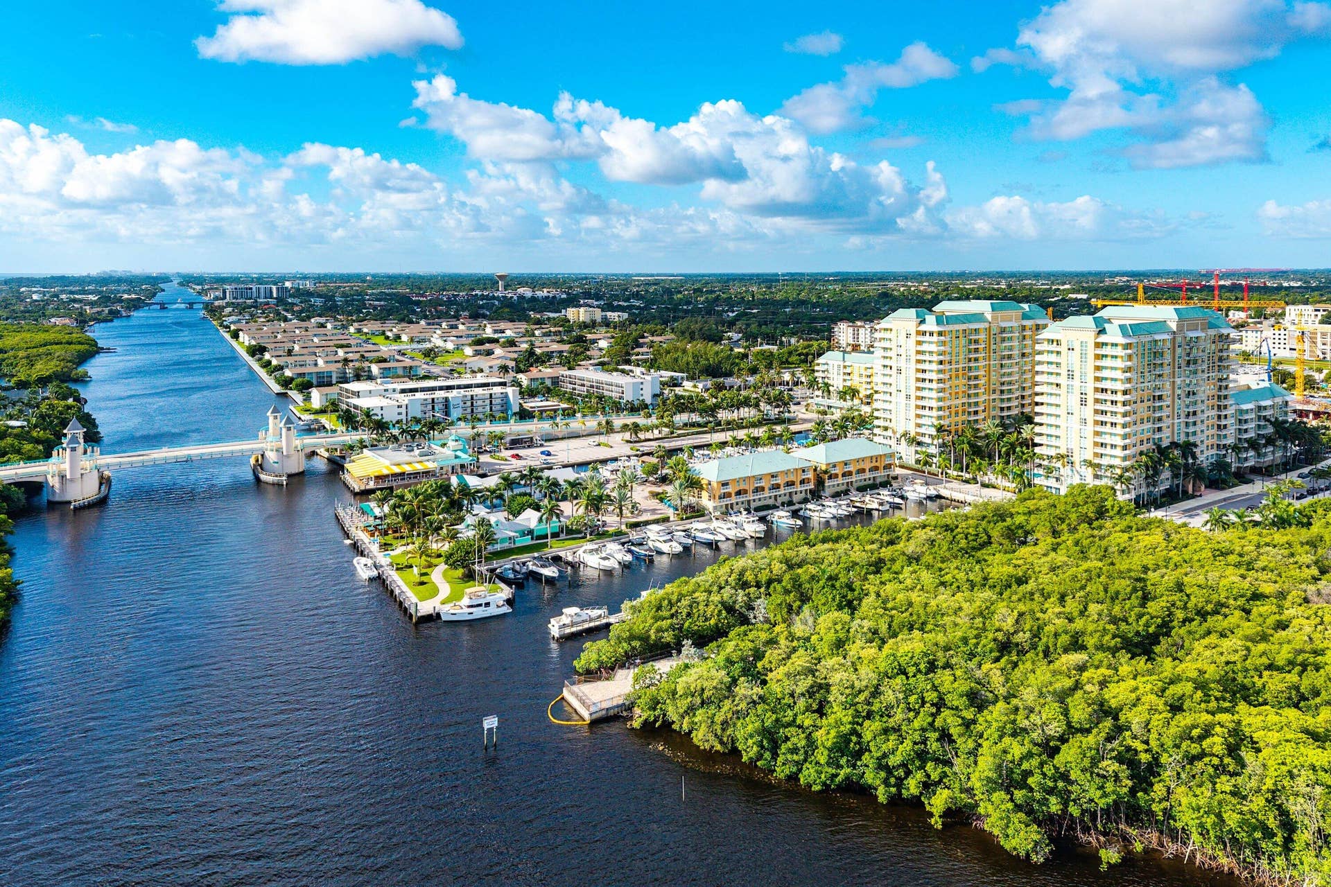 043-700EastBoyntonBeachBoulevard-710-Boy