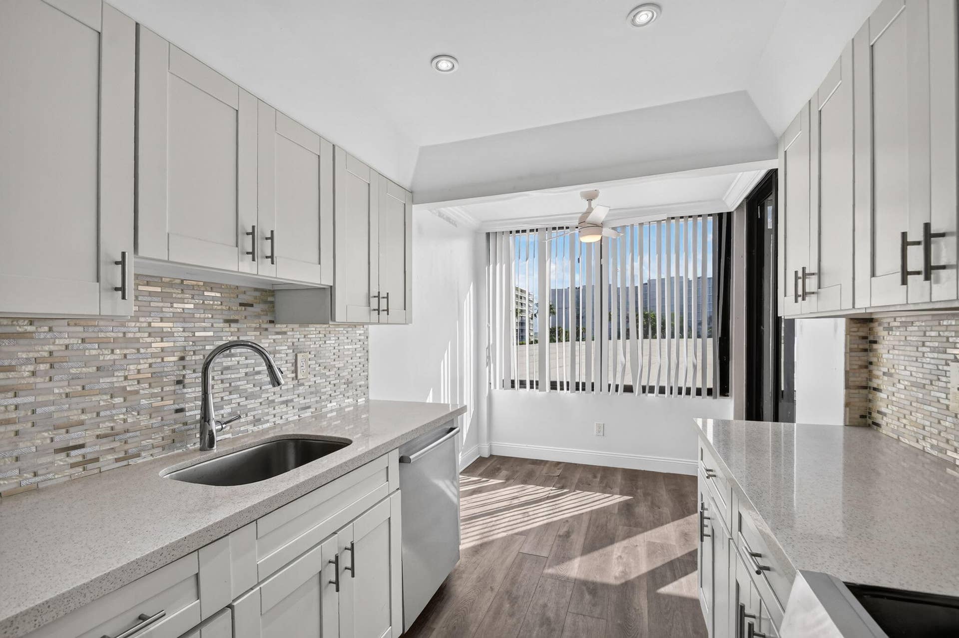 3589 S OCEAN Boulevard, #303, South Palm Beach, FL 33480 30-web-or-mls-DSC_1376