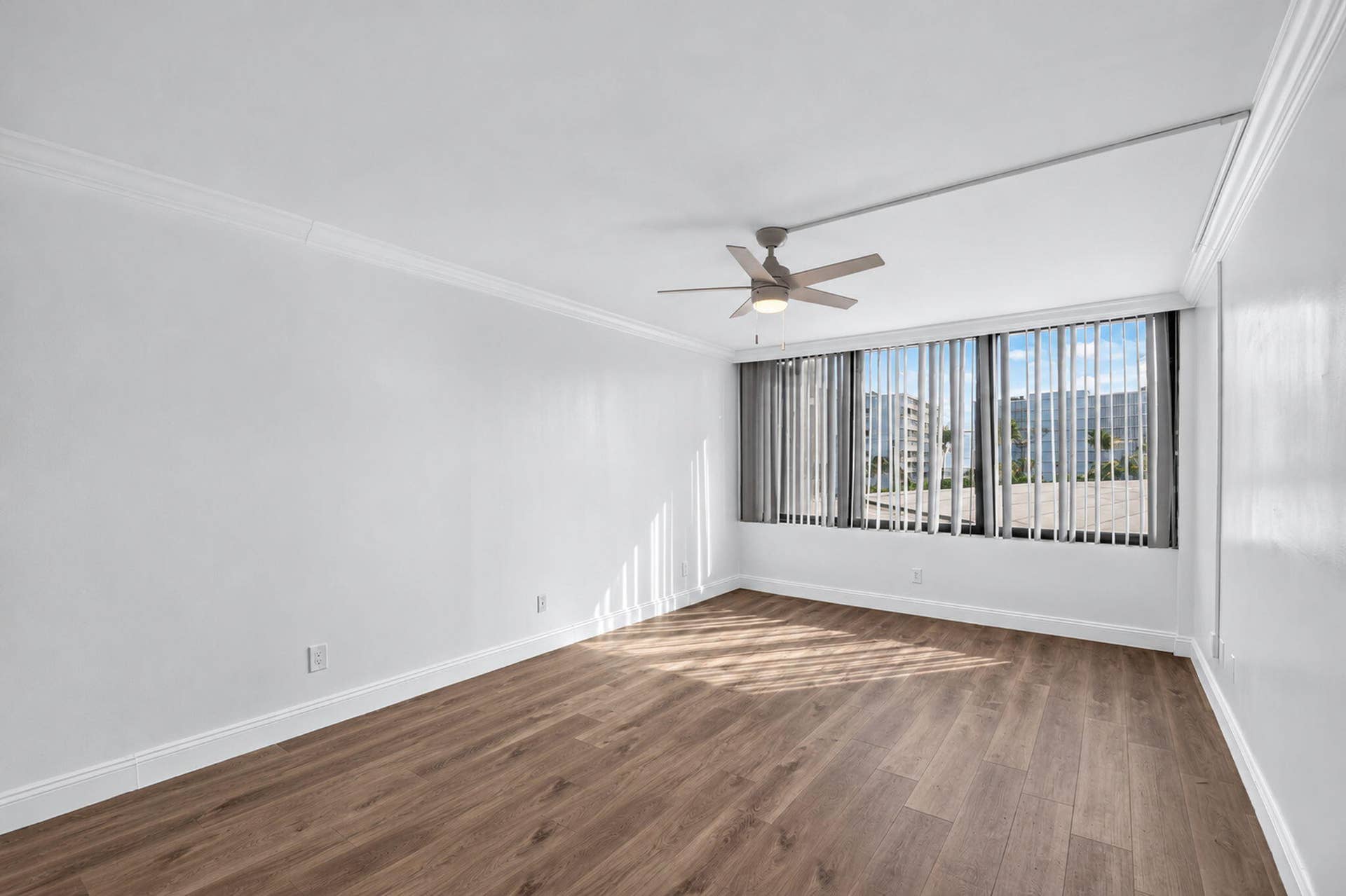 3589 S OCEAN Boulevard, #303, South Palm Beach, FL 33480 3-web-or-mls-DSC_1231