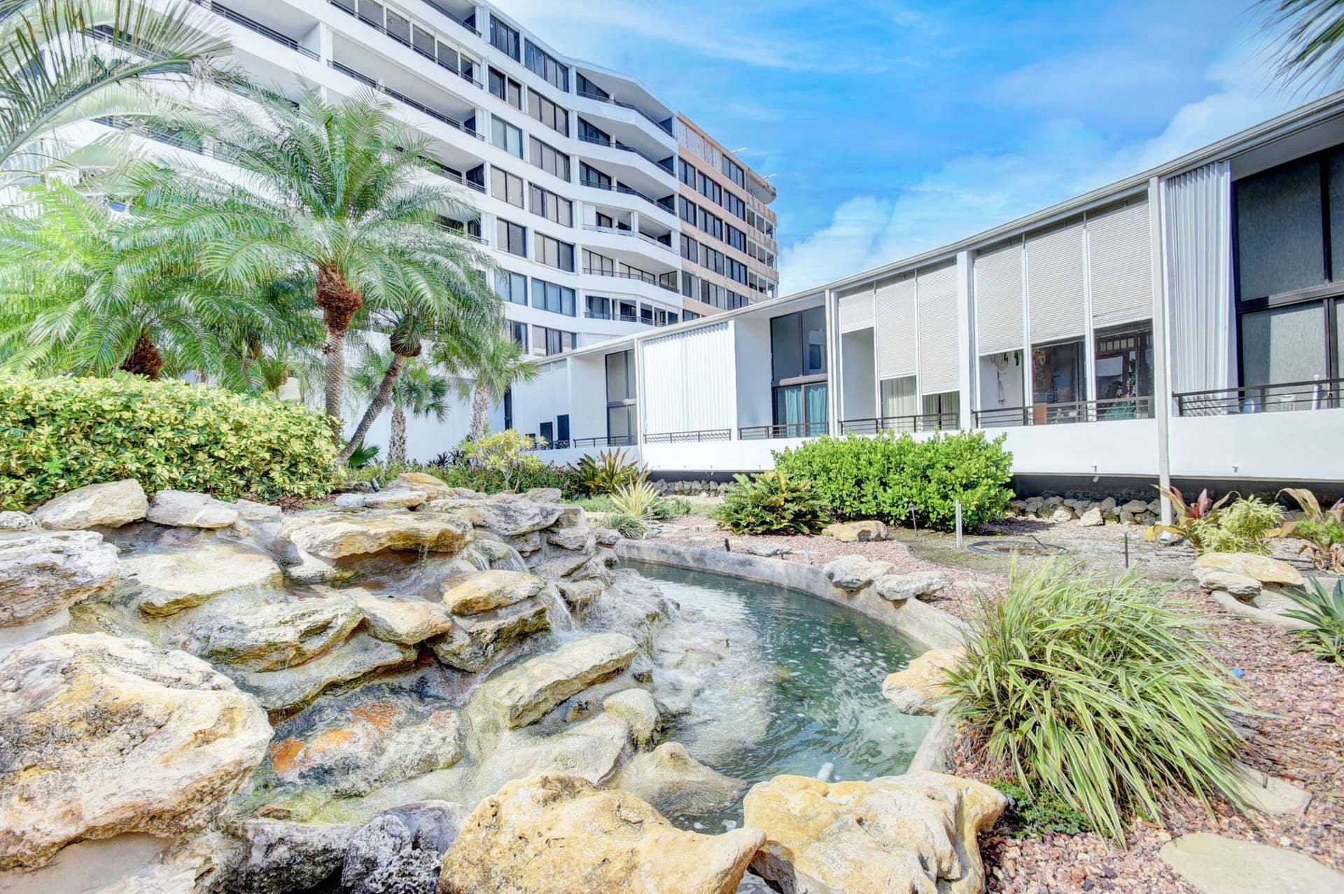 3589 S OCEAN Boulevard, #303, South Palm Beach, FL 33480 58-web-or-mls-g (7)
