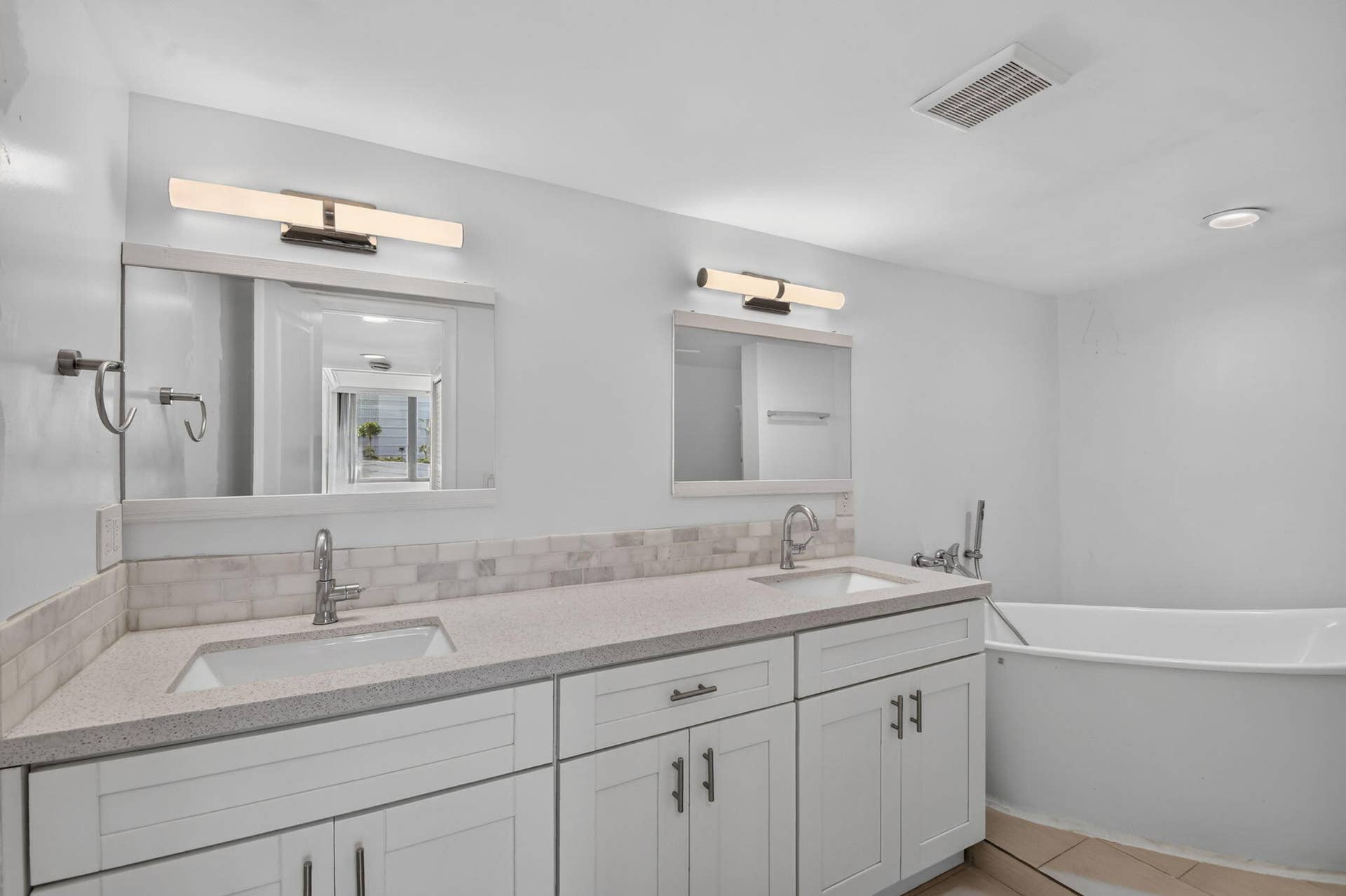 3589 S OCEAN Boulevard, #303, South Palm Beach, FL 33480 8-web-or-mls-DSC_1251