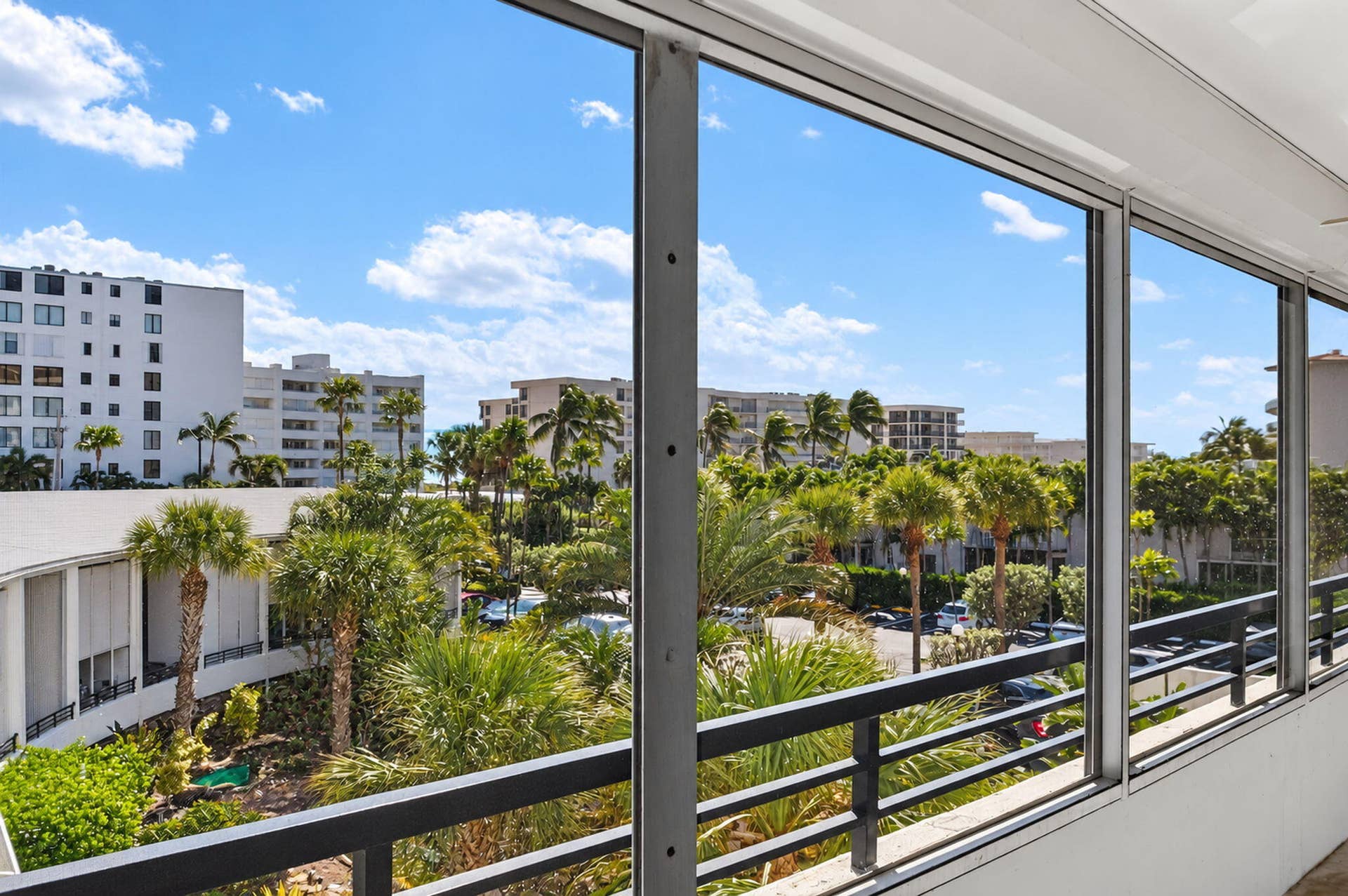 3589 S OCEAN Boulevard, #303, South Palm Beach, FL 33480 41-web-or-mls-DSC_1441