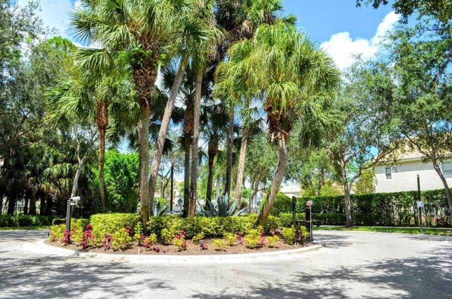 1035 WOODFIELD Road, Greenacres, FL 33415 20191001232206116995000000-o