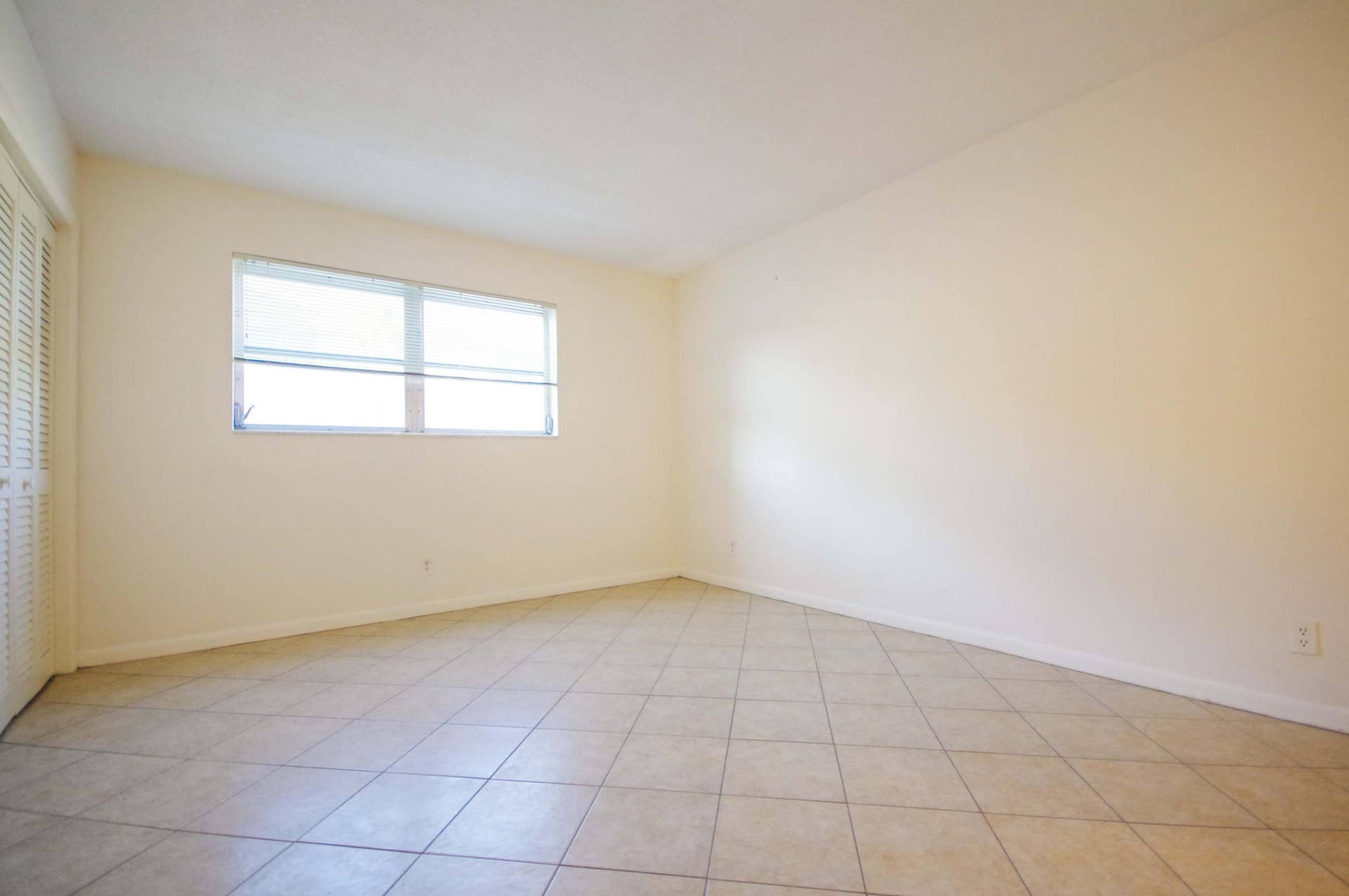10290 N Military Trail, #2A, Palm Beach Gardens, Palm Beach Gardens, FL 33410 4