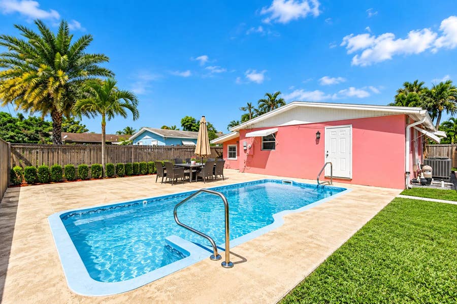 Property photo for 932 Mcintosh Street, West Palm Beach, FL
