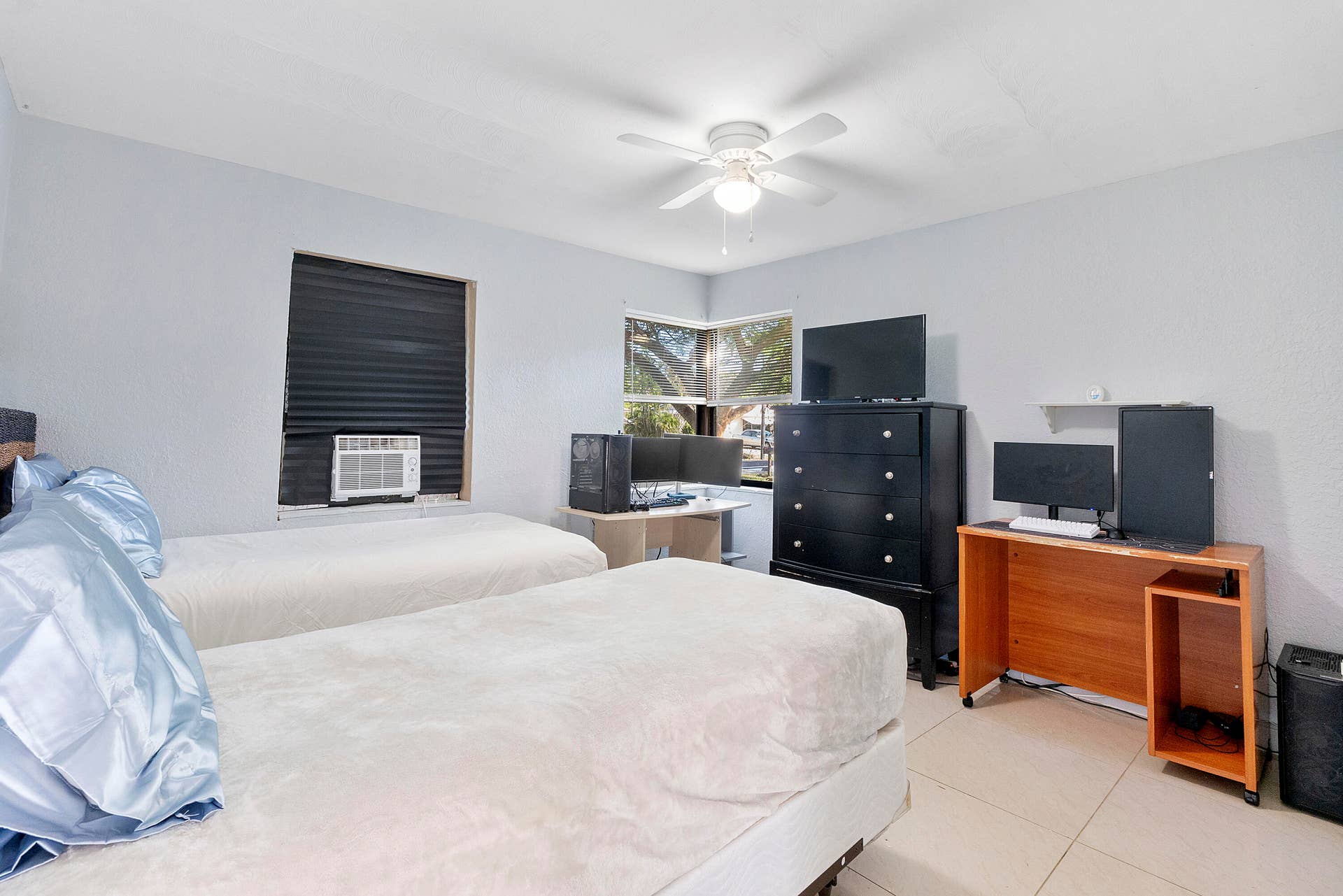 2911 Ne 11th Ave_016