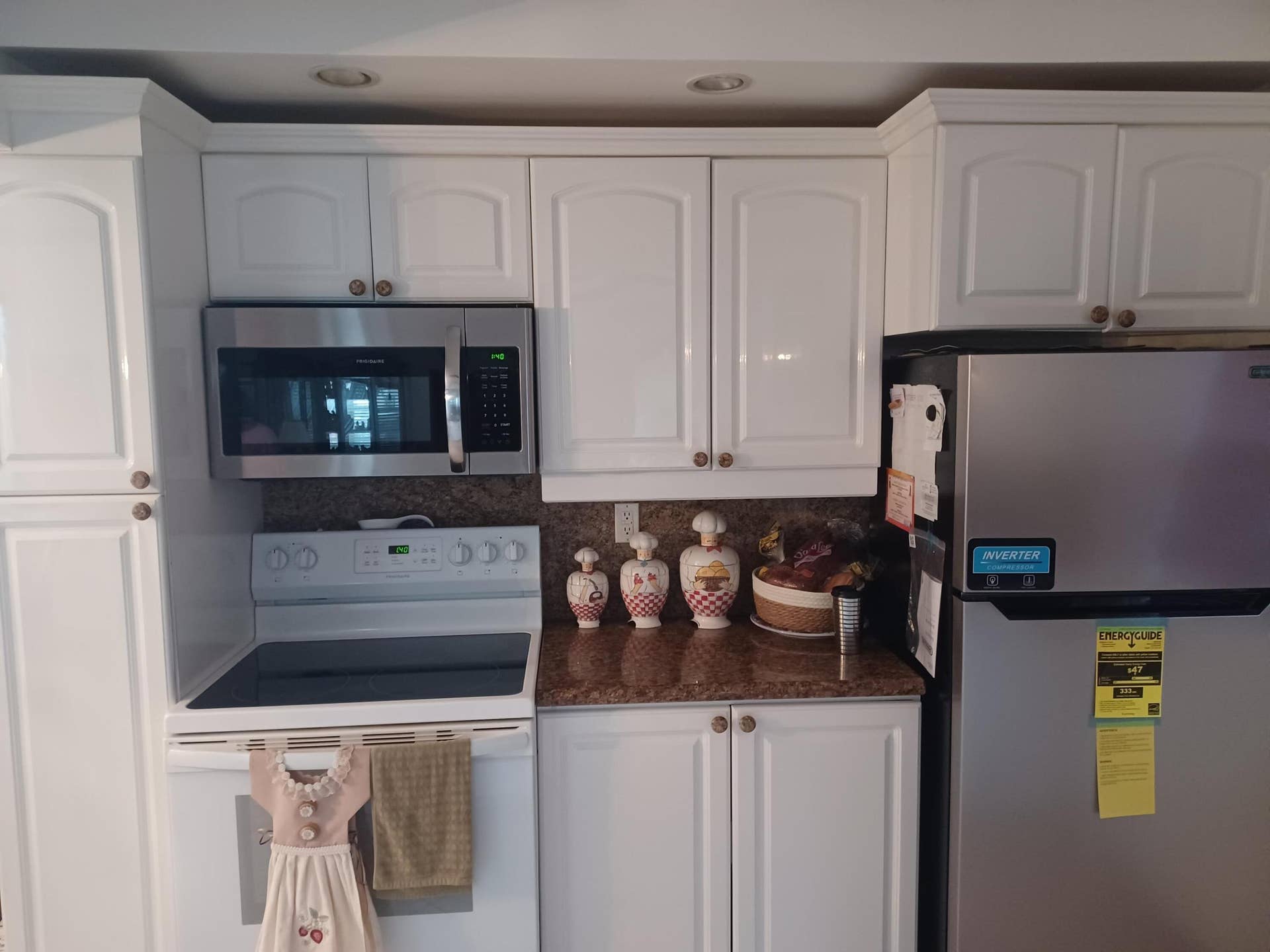 kitchen appliance view 1