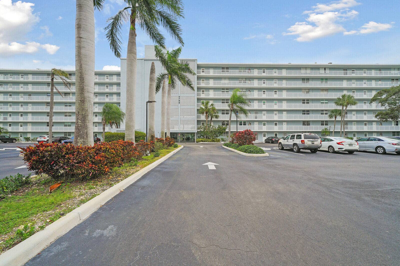 5700 NW 2ND Avenue, #405, Boca Raton, FL 33487 Building Exterior