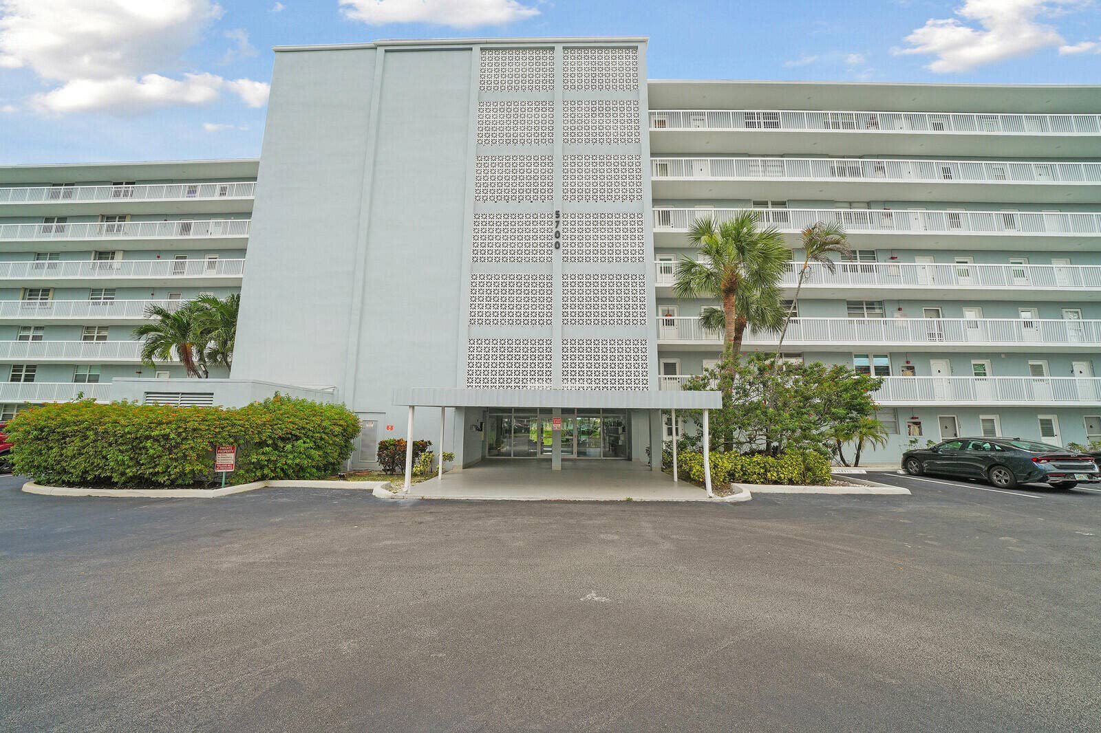 5700 NW 2ND Avenue, #405, Boca Raton, FL 33487 Building Exterior