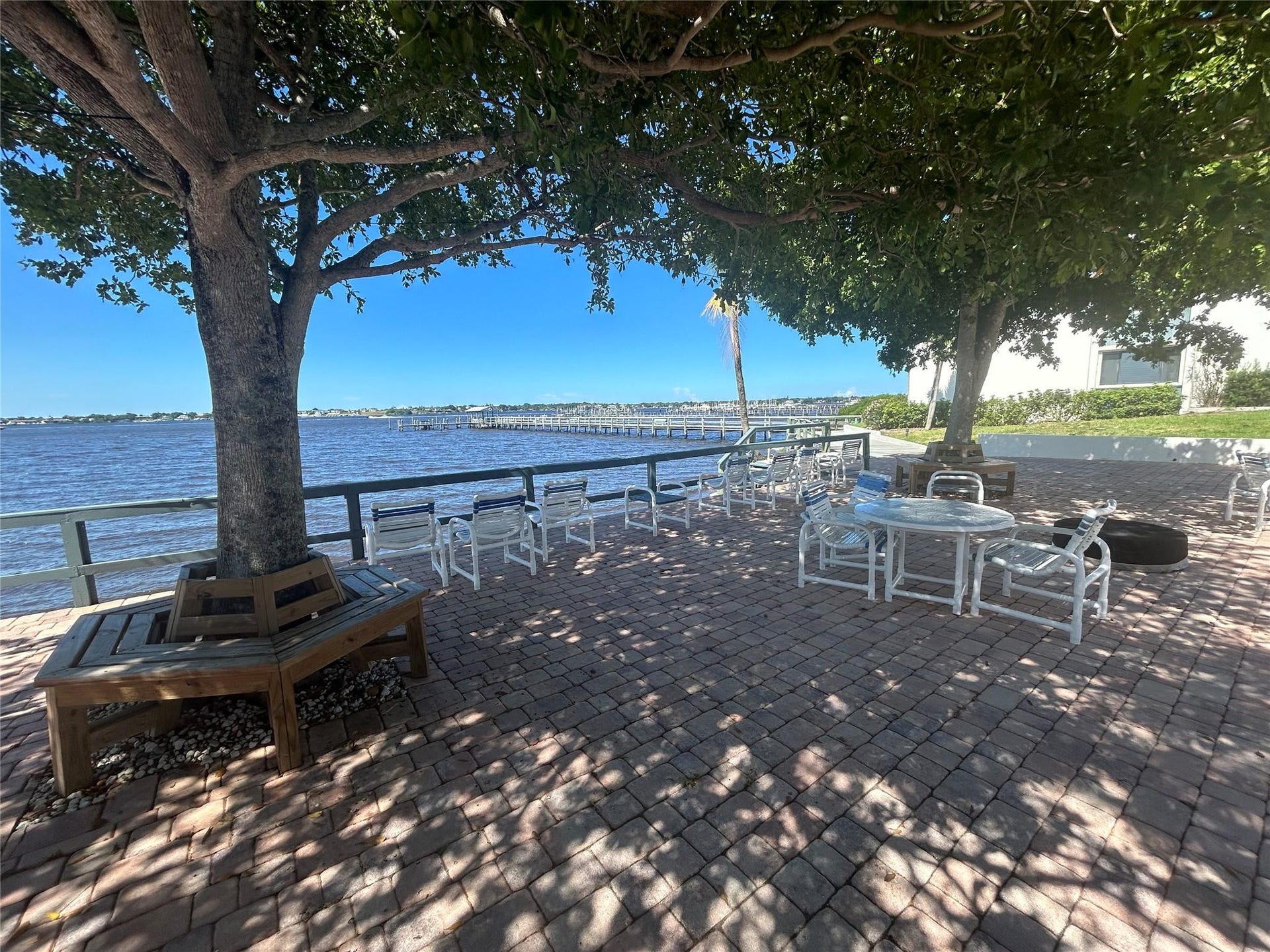 Waterfront Courtyard - perfect to watch the sunset or sunrise