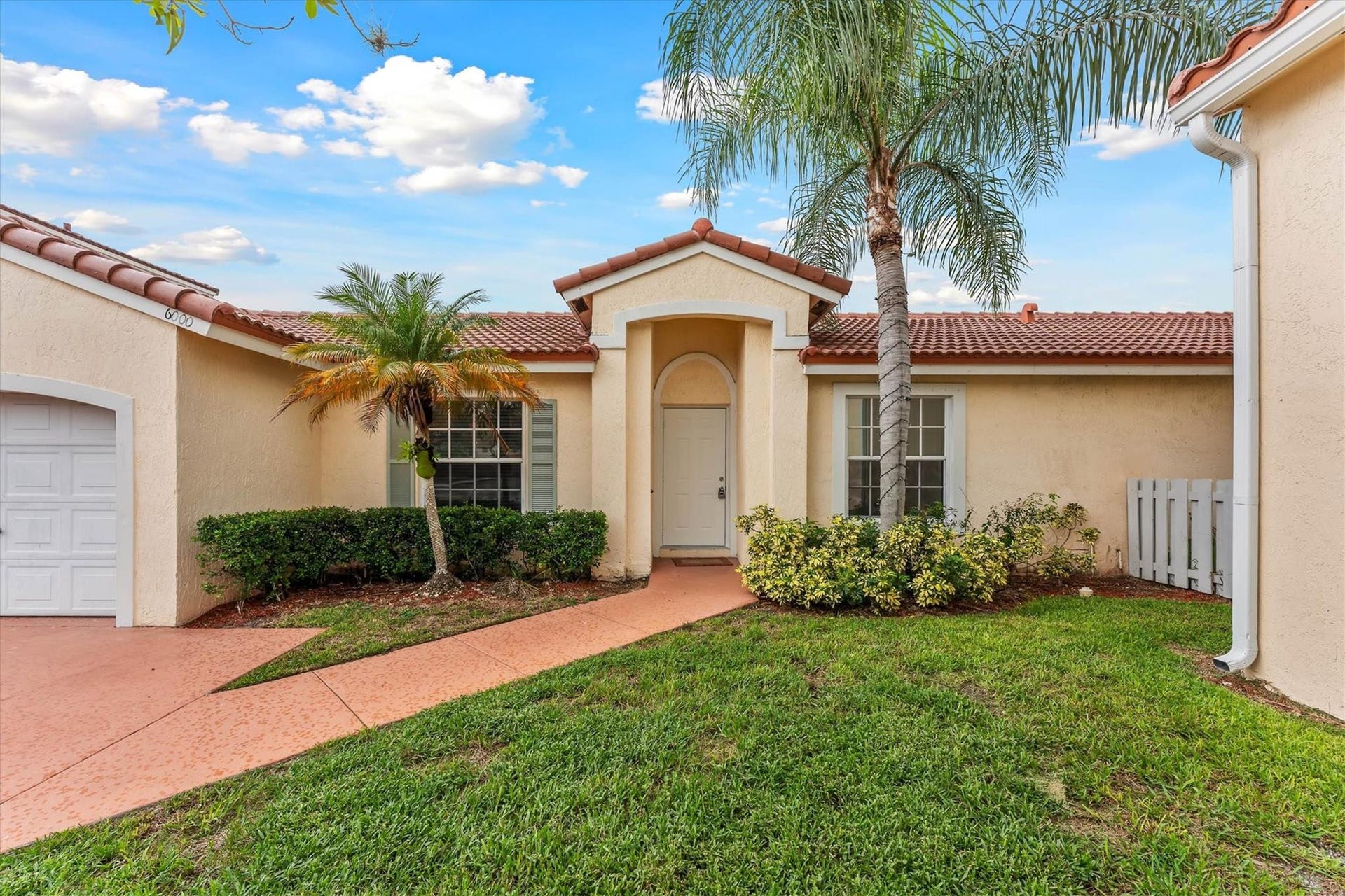 6000 NW 43RD Terrace, Coconut Creek, Coconut Creek, FL 33073 Photo 2