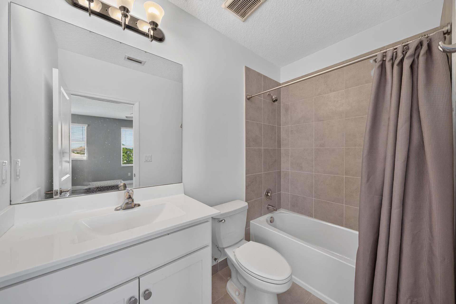 45-web-or-mls-4080 Rosa Dr_MEDIA360VR-29