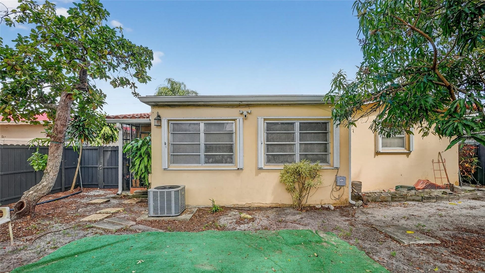 154 NW 67TH Street, Miami, FL 33150 Backyard