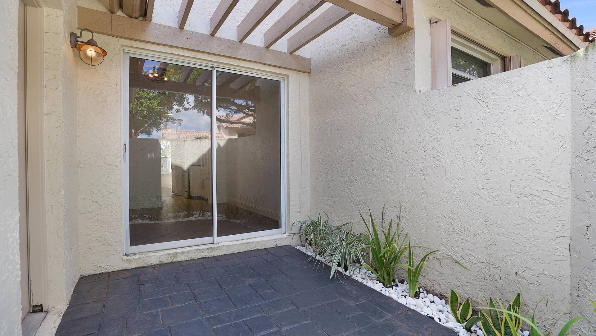 5222 Majorca Club Drive, Boca Raton, FL 33486 Side Patio off Dining Room