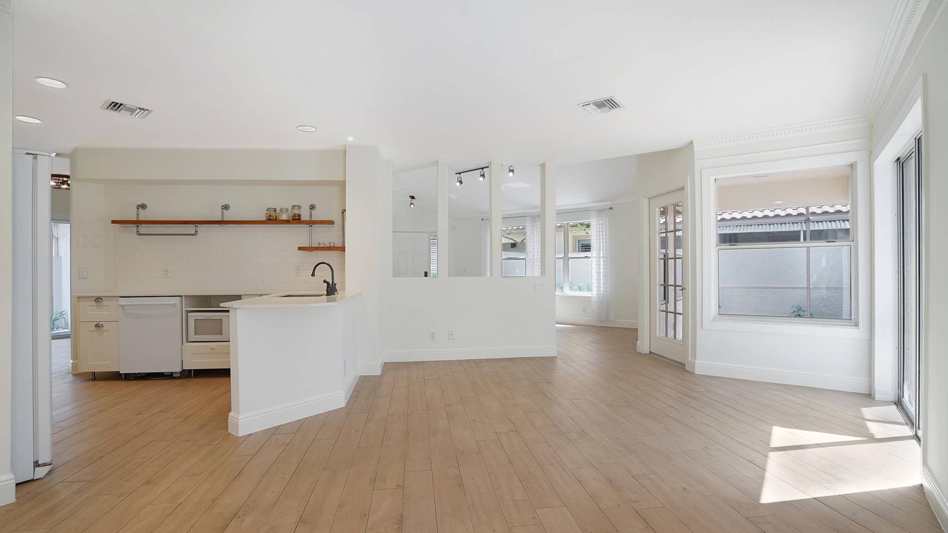 5222 Majorca Club Drive, Boca Raton, FL 33486 Family Room Open Concept