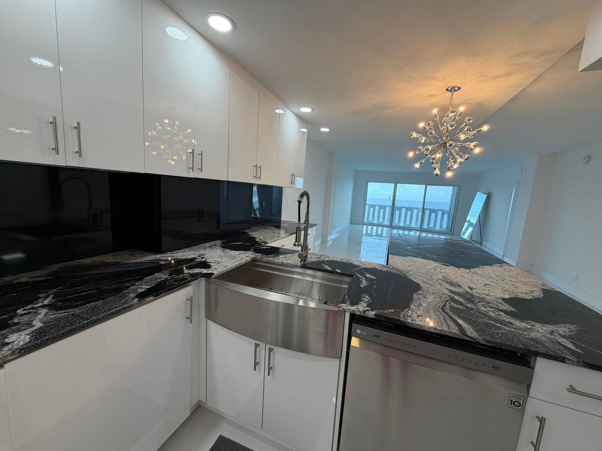 1012 N OCEAN Boulevard, #1607, Pompano Beach, FL 33062 IMG_0295