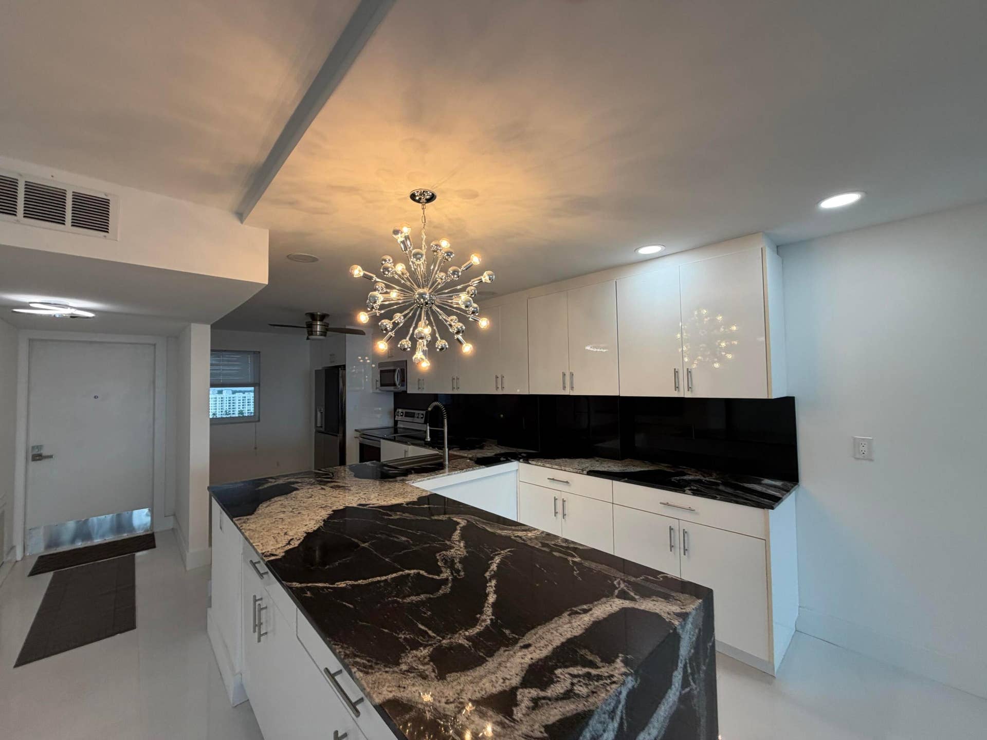 1012 N OCEAN Boulevard, #1607, Pompano Beach, FL 33062 Kitchen