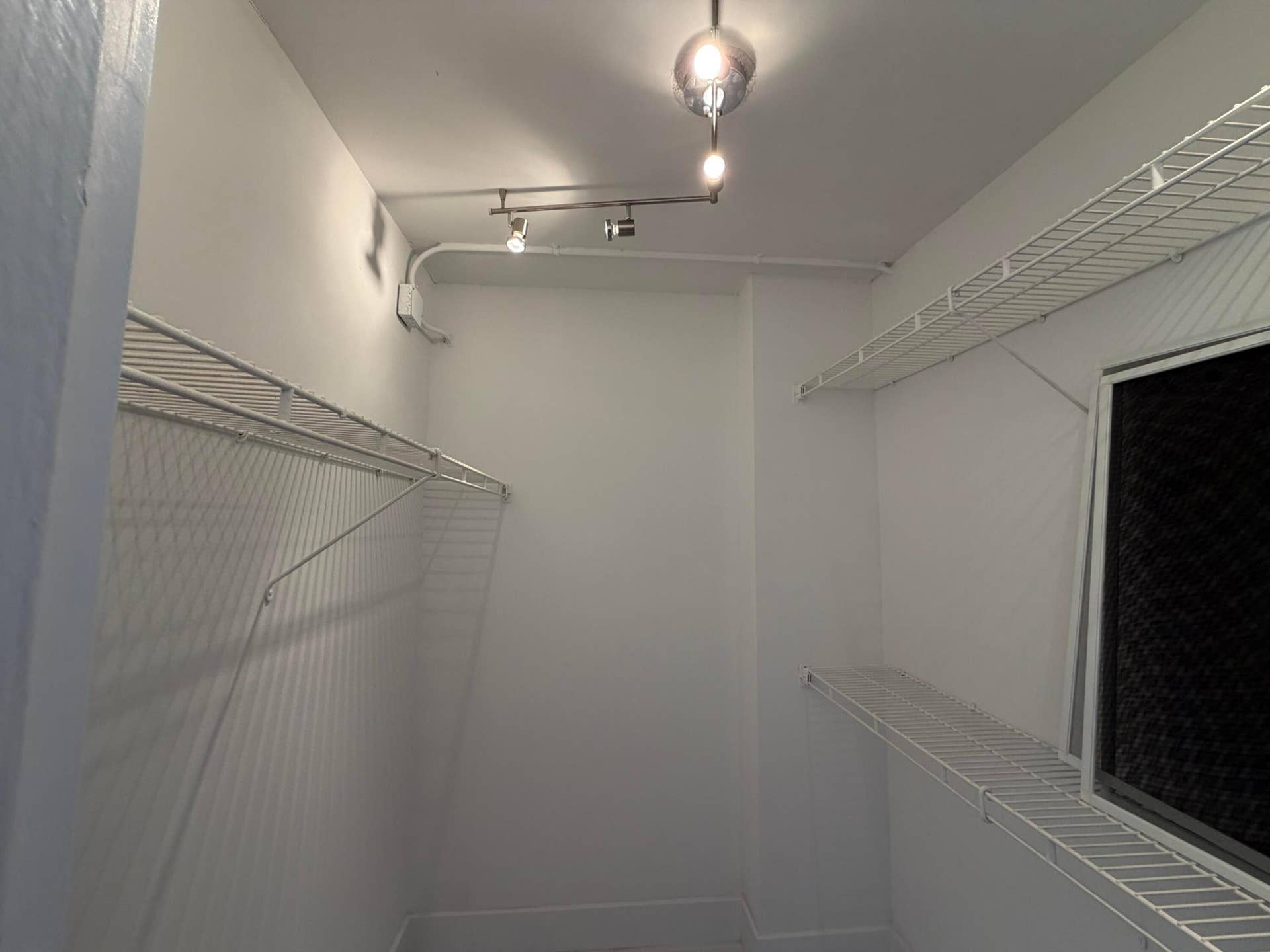 1012 N OCEAN Boulevard, #1607, Pompano Beach, FL 33062 walk in closet